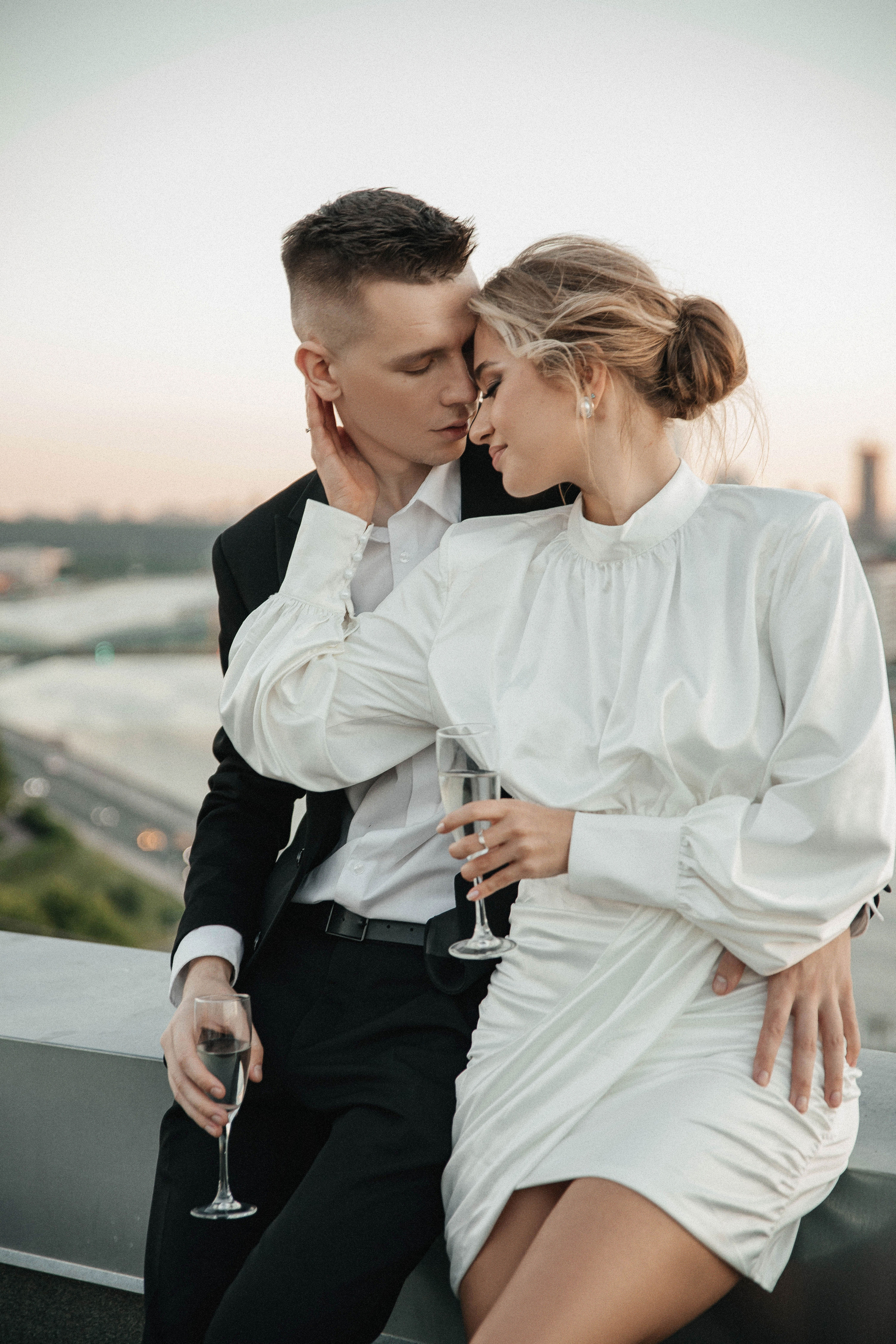 Свадебная фотосессия на крыше. Свадебный и семейный фотограф в Москве