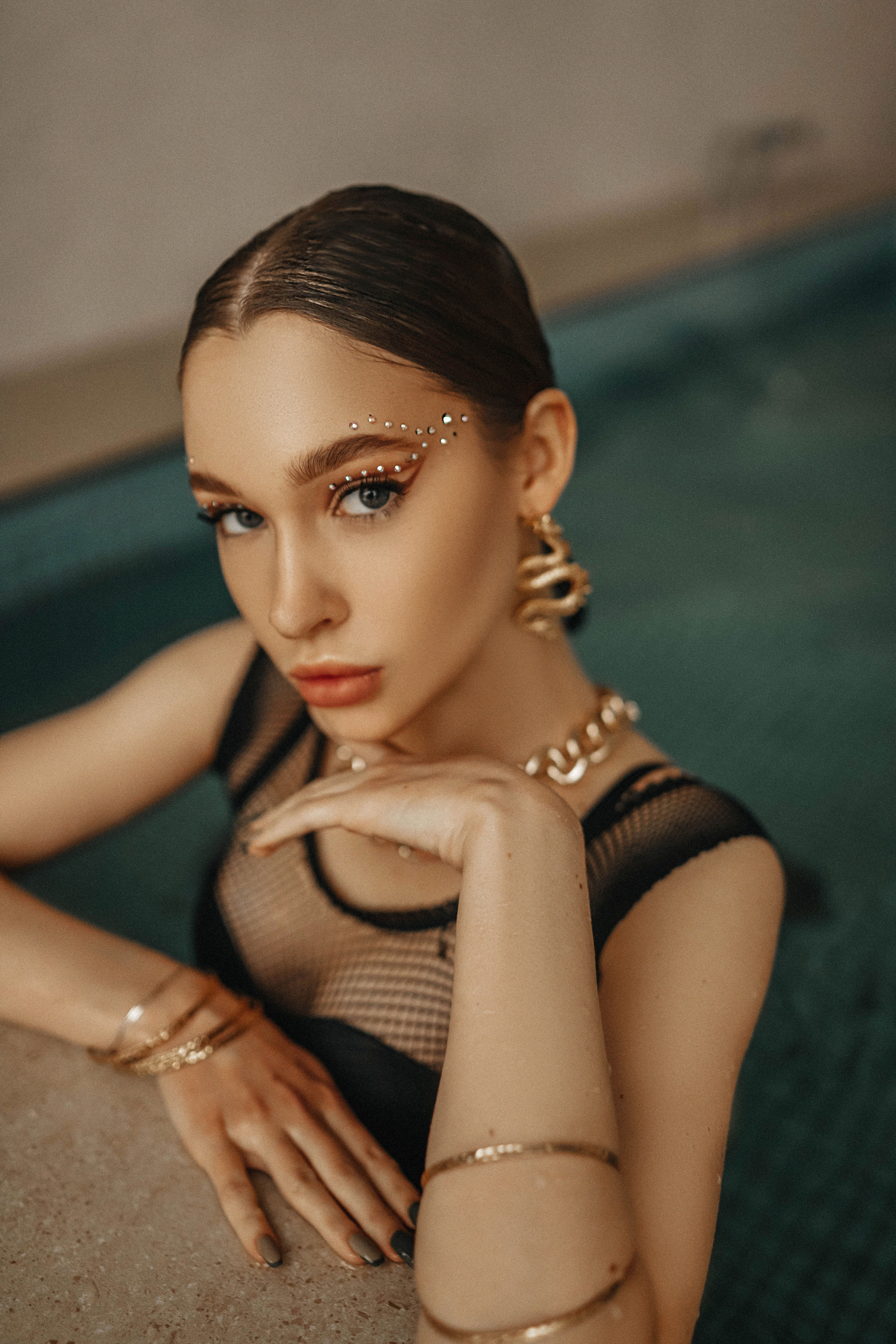 Женская фотосессия в бассейне в Москве. Свадебный и семейный фотограф в Москве