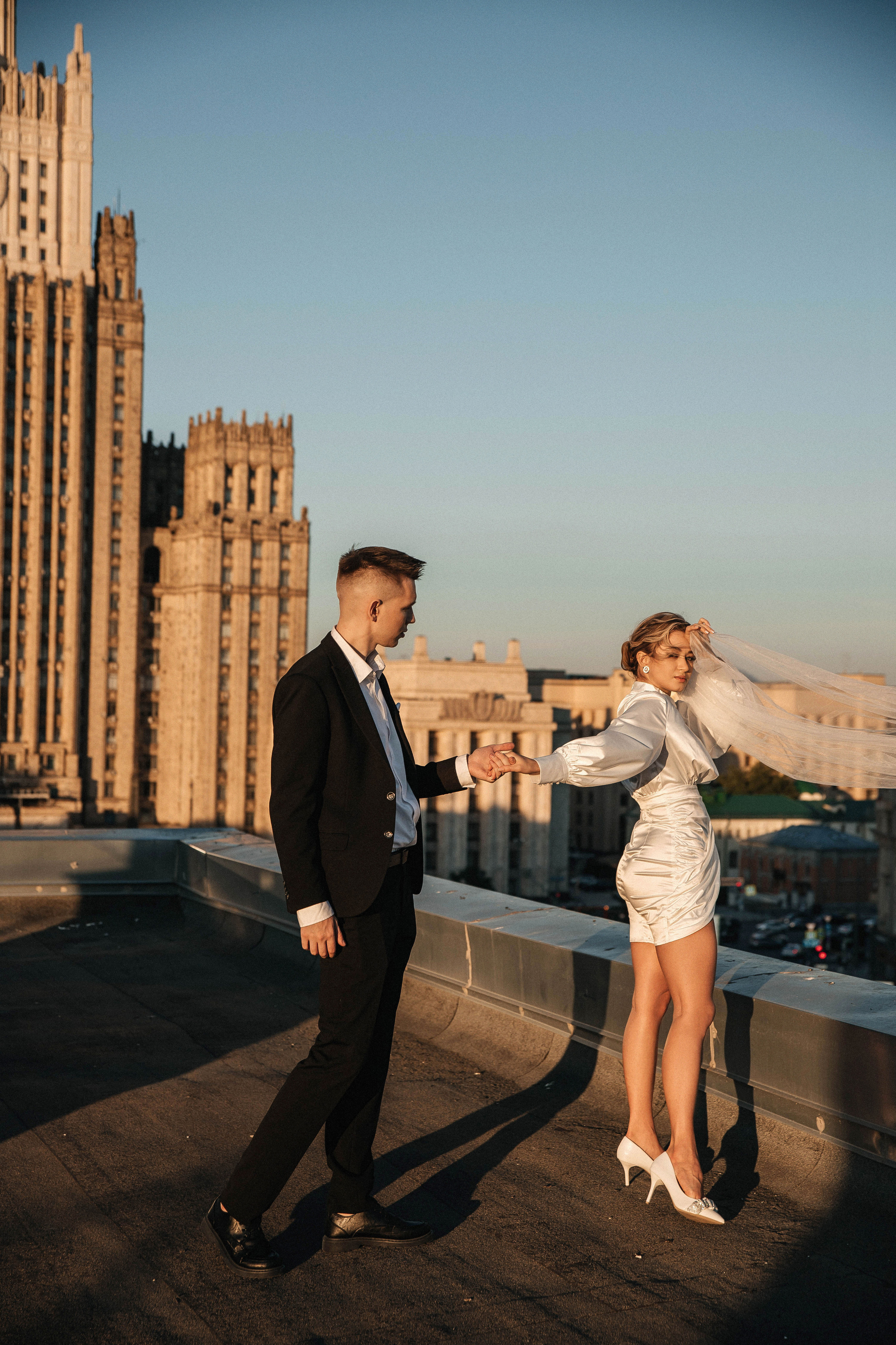 Свадебная фотосессия на крыше. Свадебный и семейный фотограф в Москве