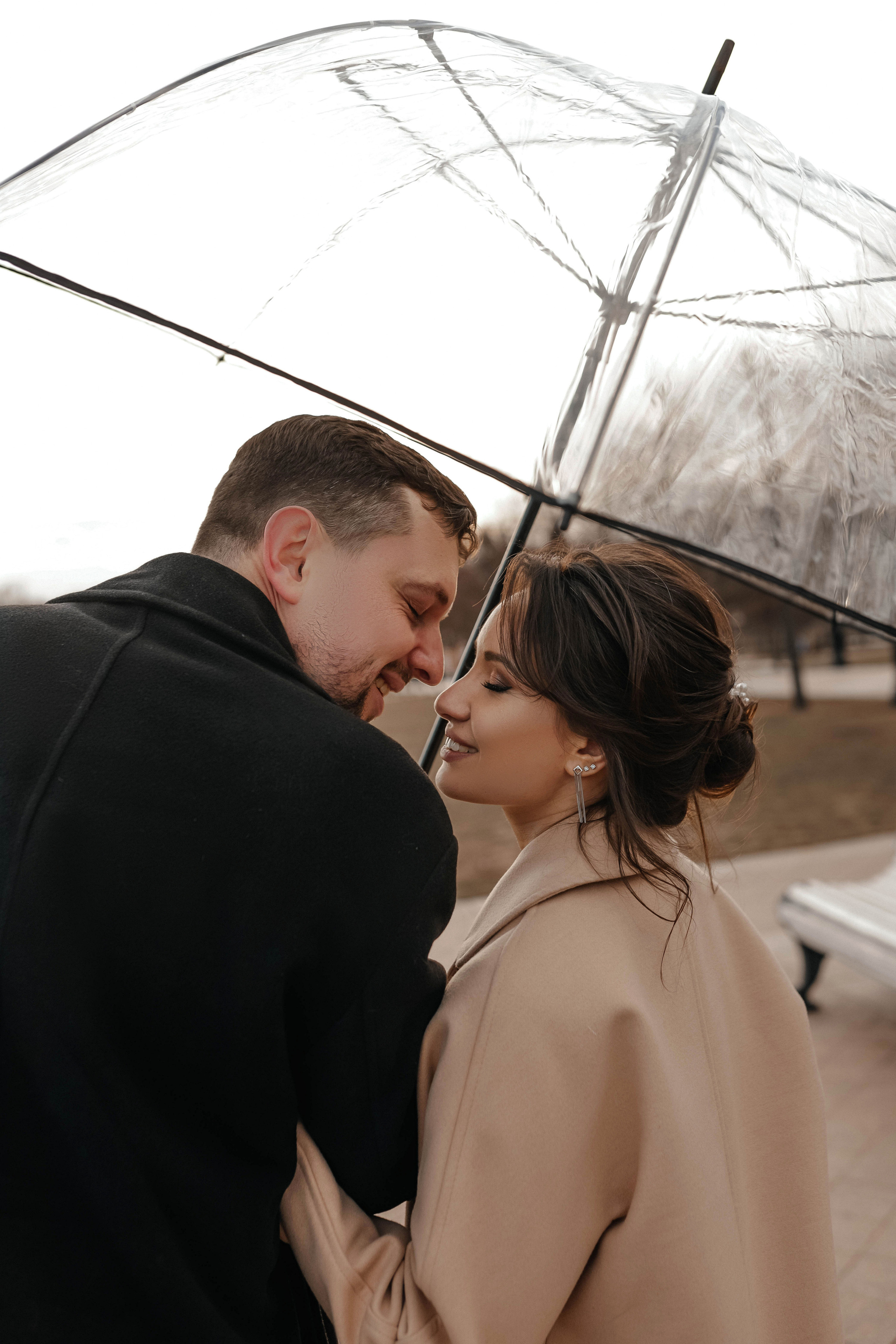 Свадебная фотосессия осенью в парке Царицино. Свадебный и семейный фотограф в Москве