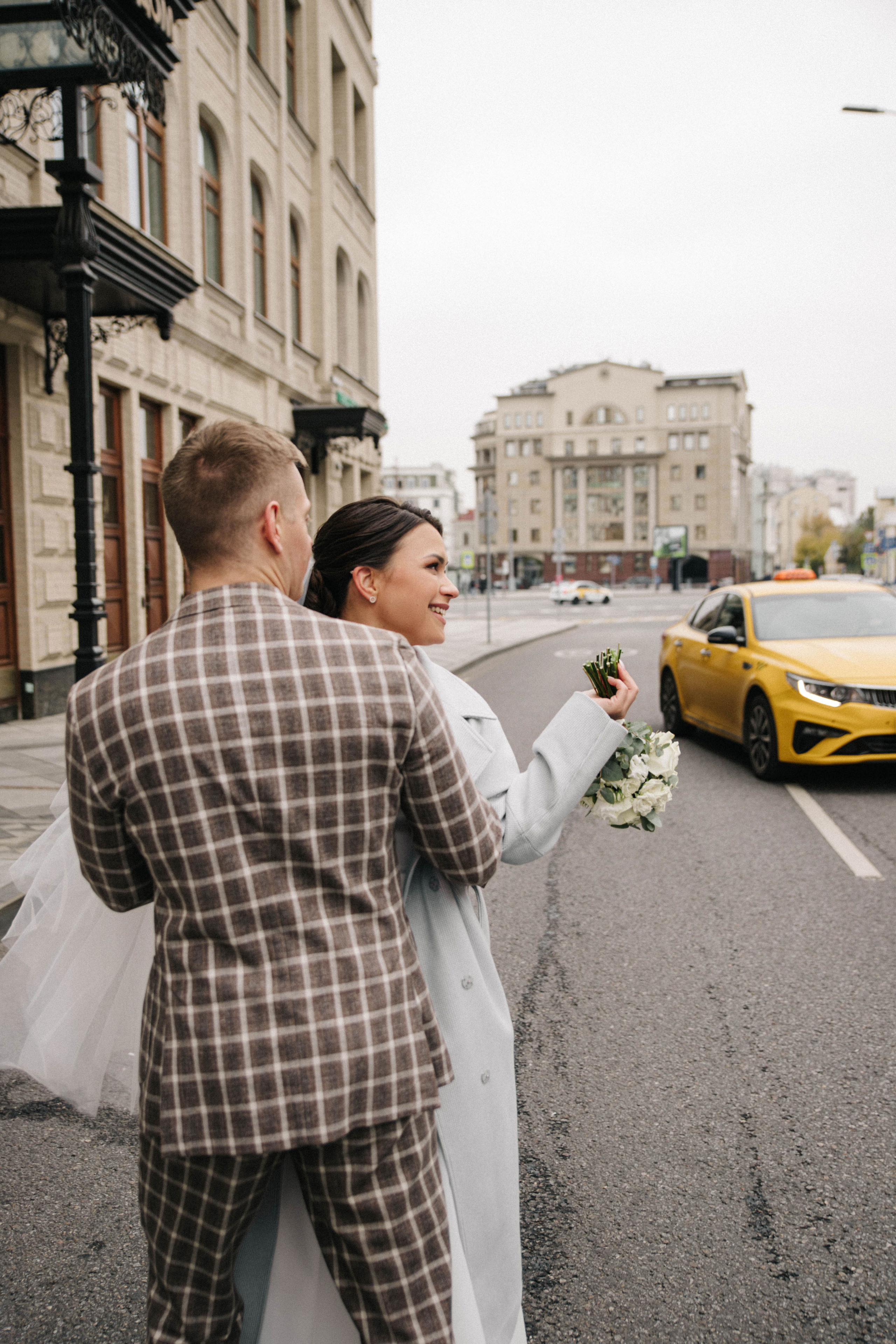 Городская свадебная фотосессия. Свадебный и семейный фотограф в Москве