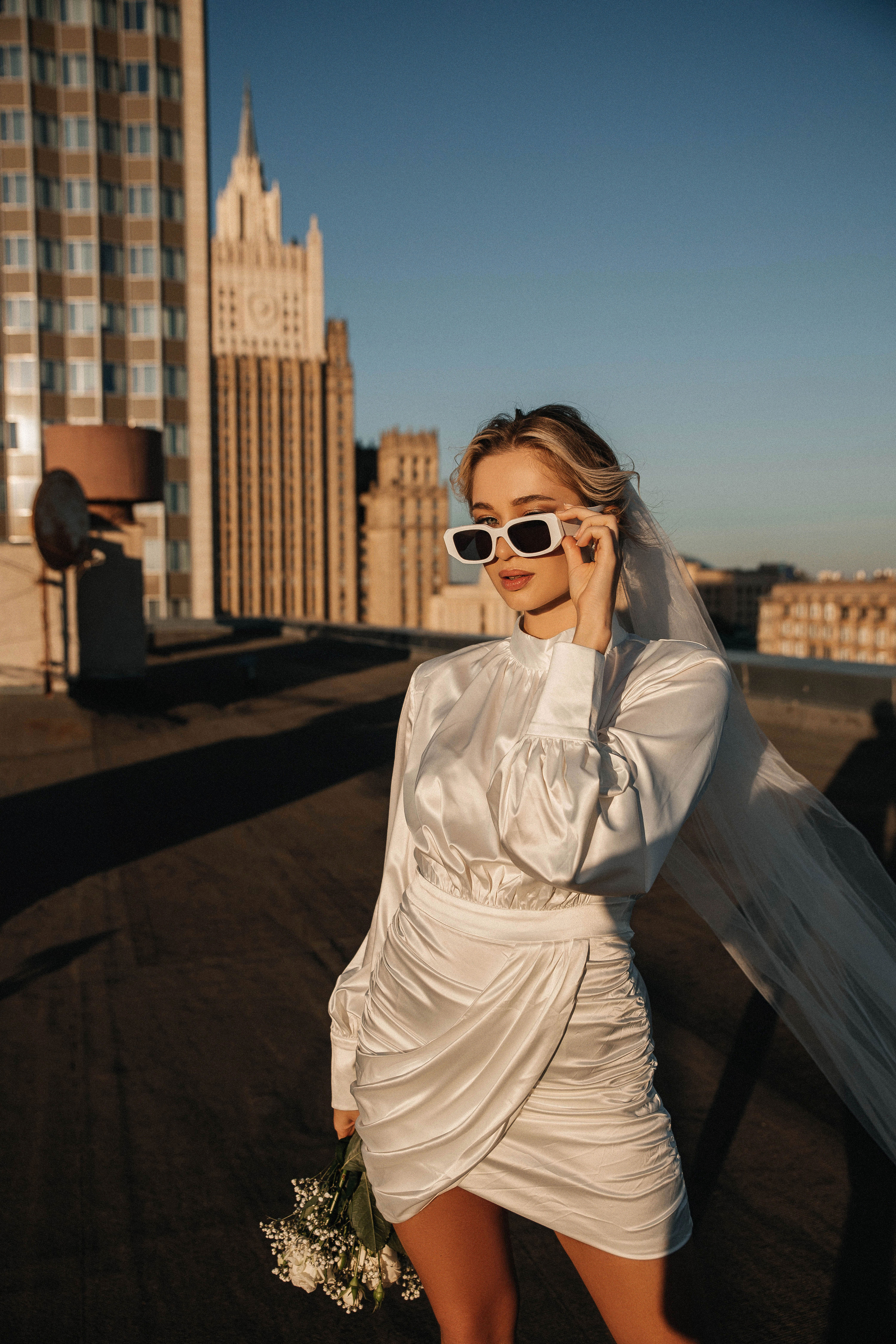 Свадебная фотосессия на крыше. Свадебный и семейный фотограф в Москве