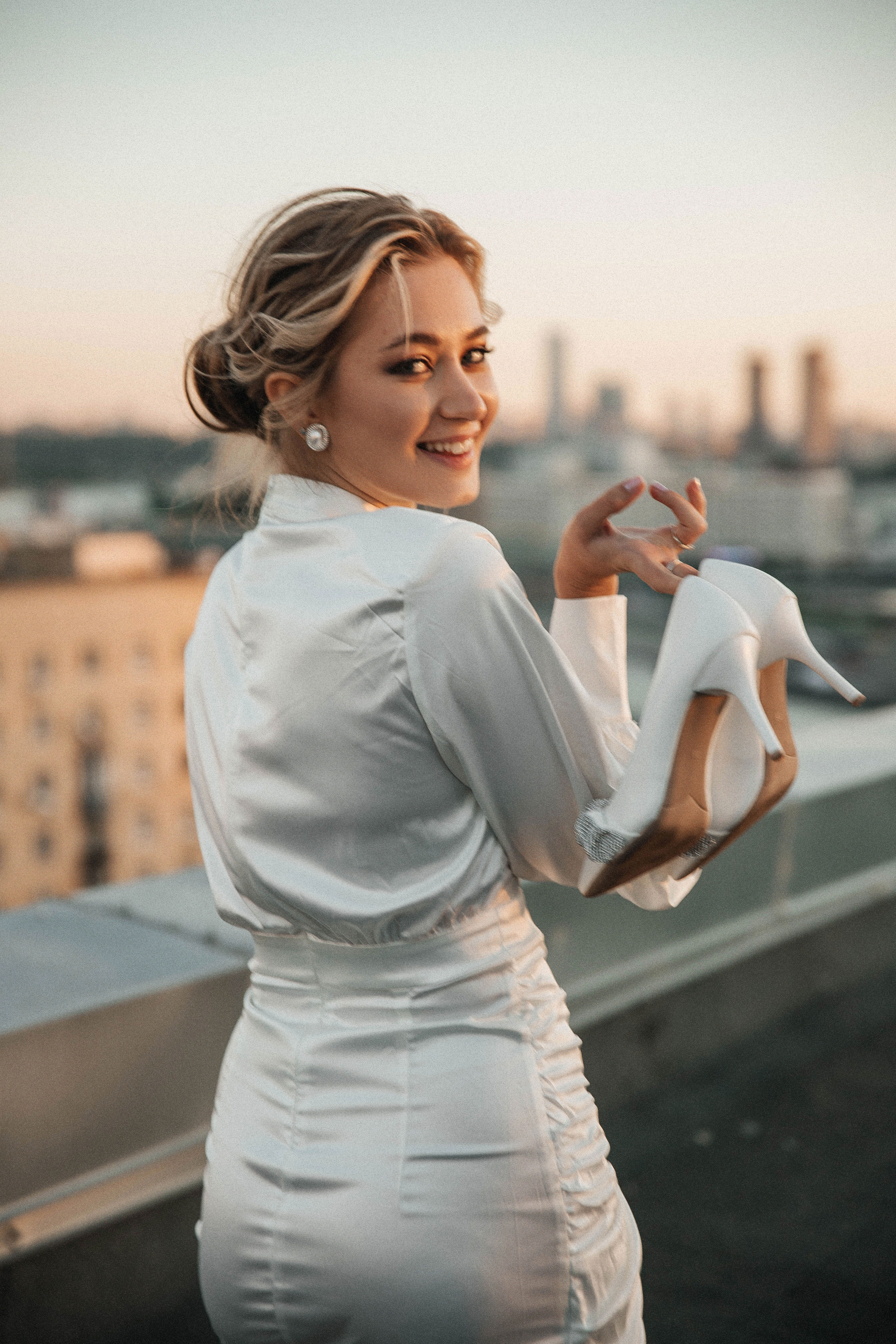 Свадебная фотосессия на крыше. Свадебный и семейный фотограф в Москве