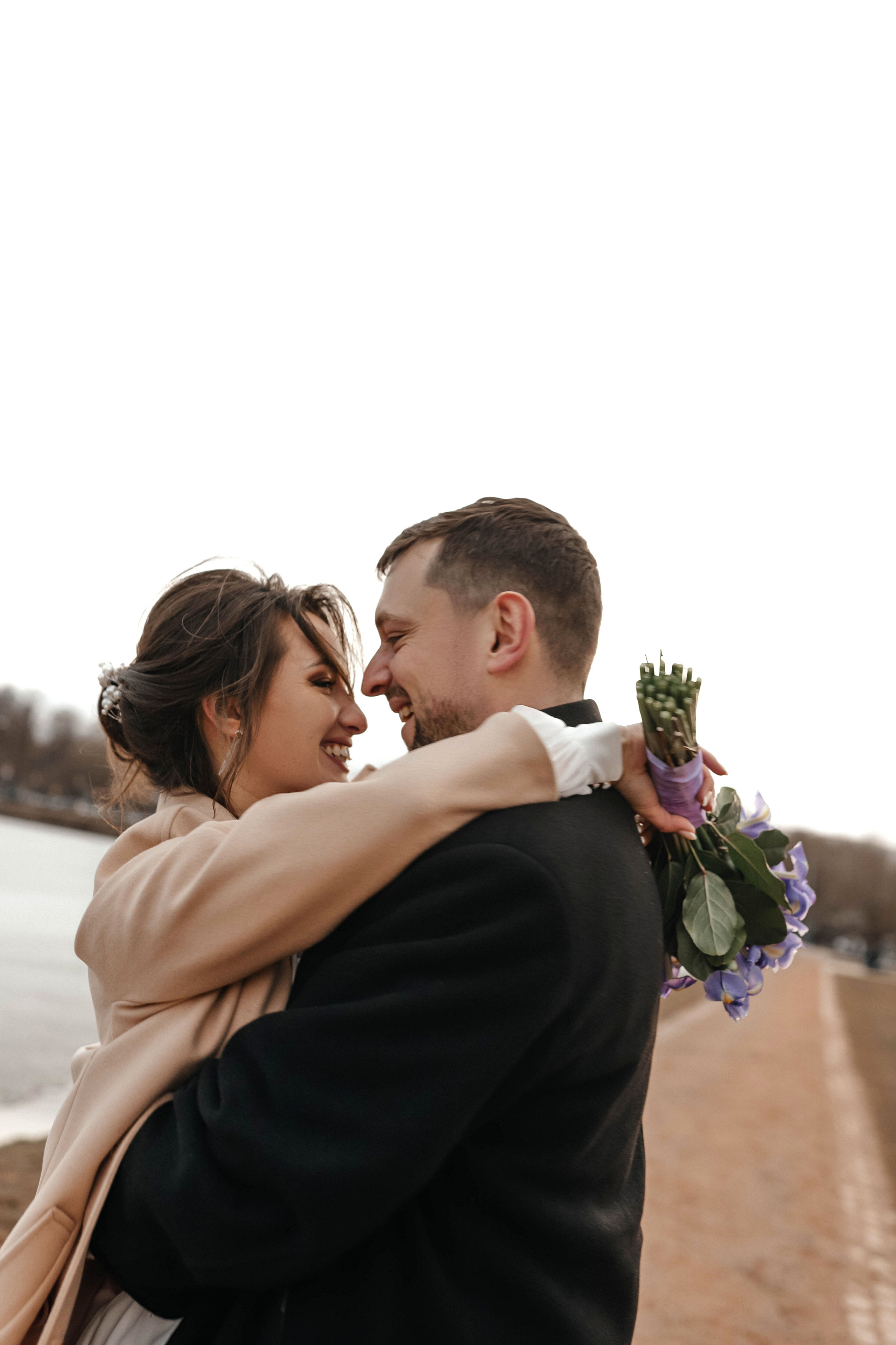 Свадебная фотосессия осенью в парке Царицино. Свадебный и семейный фотограф в Москве