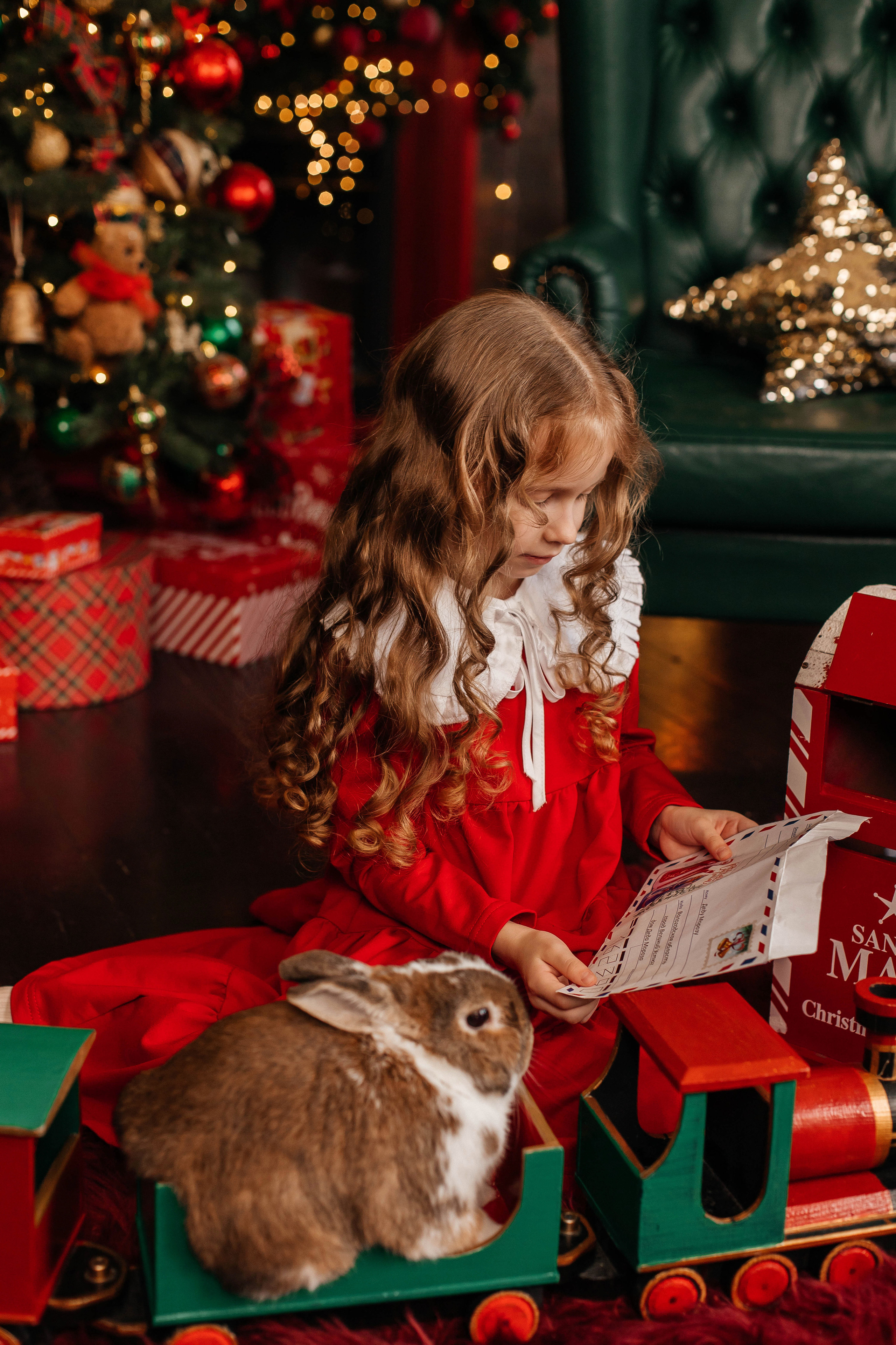 Новогодняя семейная фотосессия в студии с ребенком. Свадебный и семейный фотограф в Москве