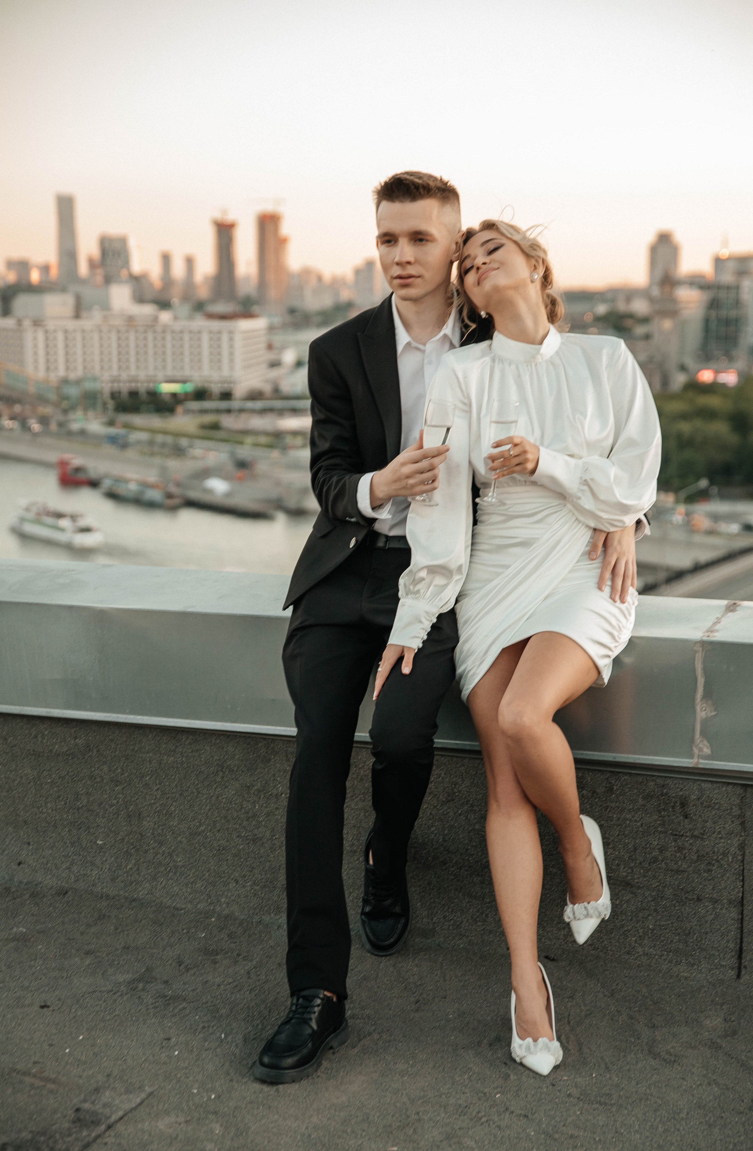 Свадебная фотосессия на крыше. Свадебный и семейный фотограф в Москве