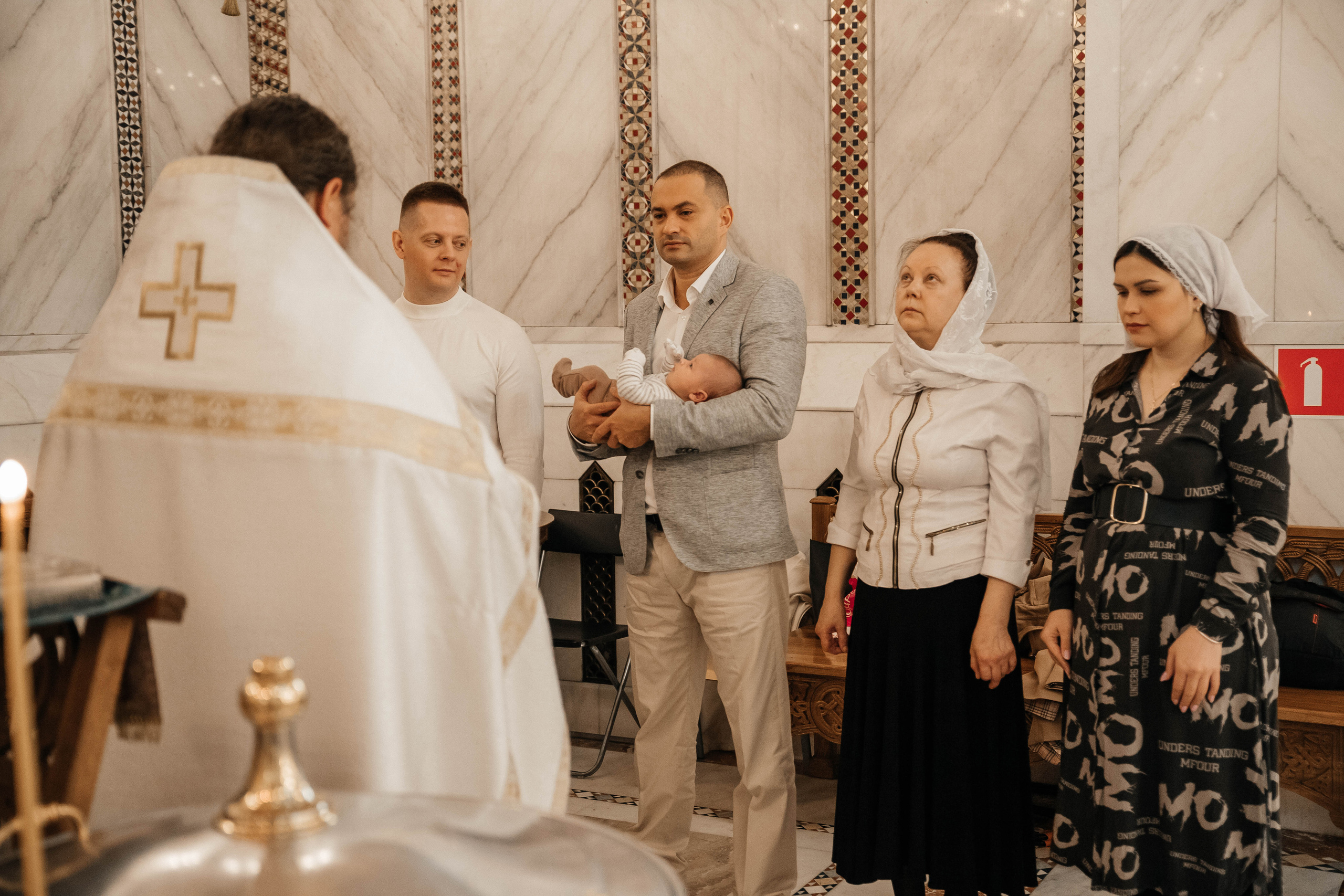 Фотосессия Крещения ребенка в Москве. Свадебный и семейный фотограф в Москве