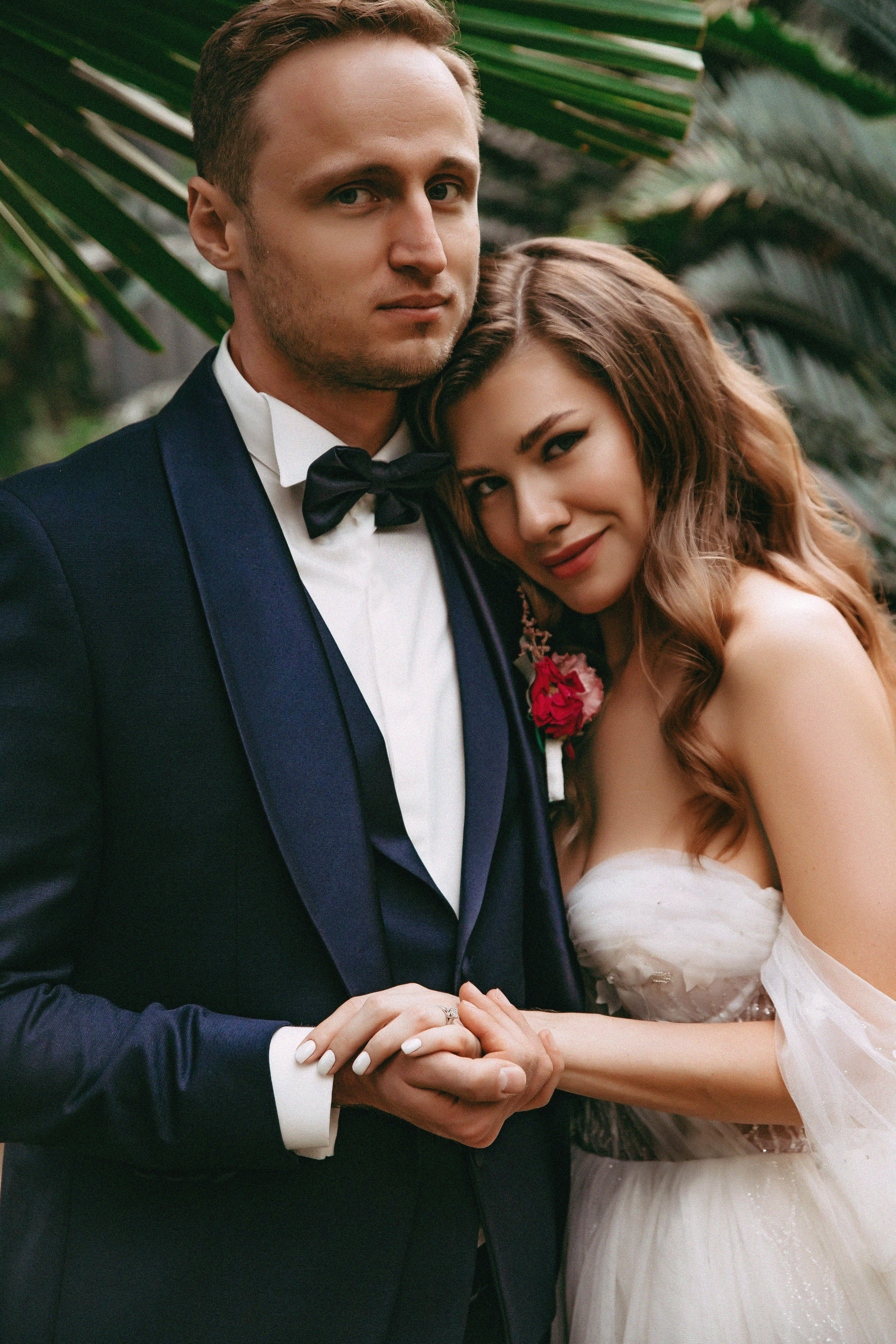 Свадебная фотосессия в Оранжерее Ботанического сада. Свадебный и семейный фотограф в Москве