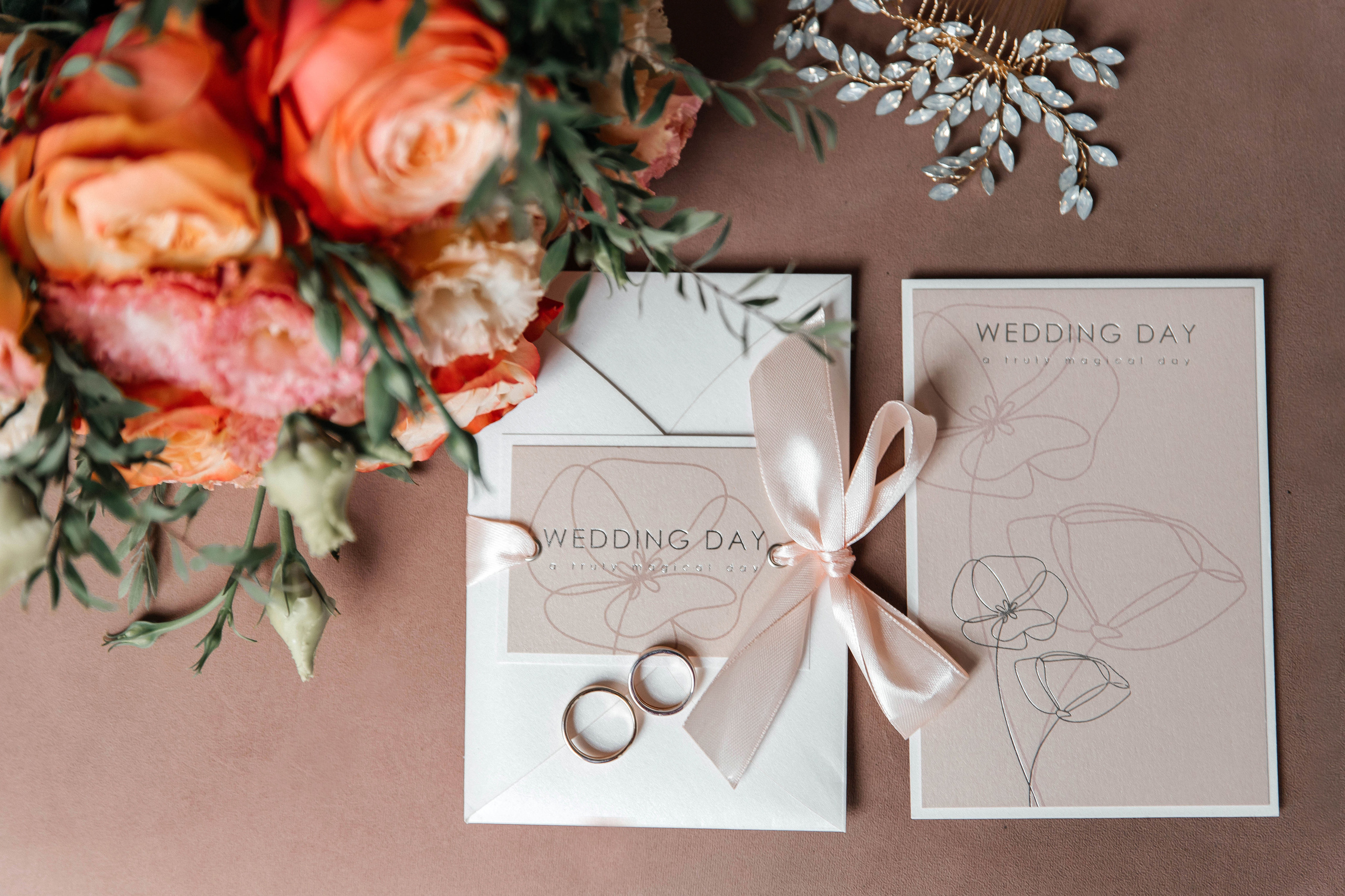 Свадебная фотопрогулка в Москве. Свадебный и семейный фотограф в Москве