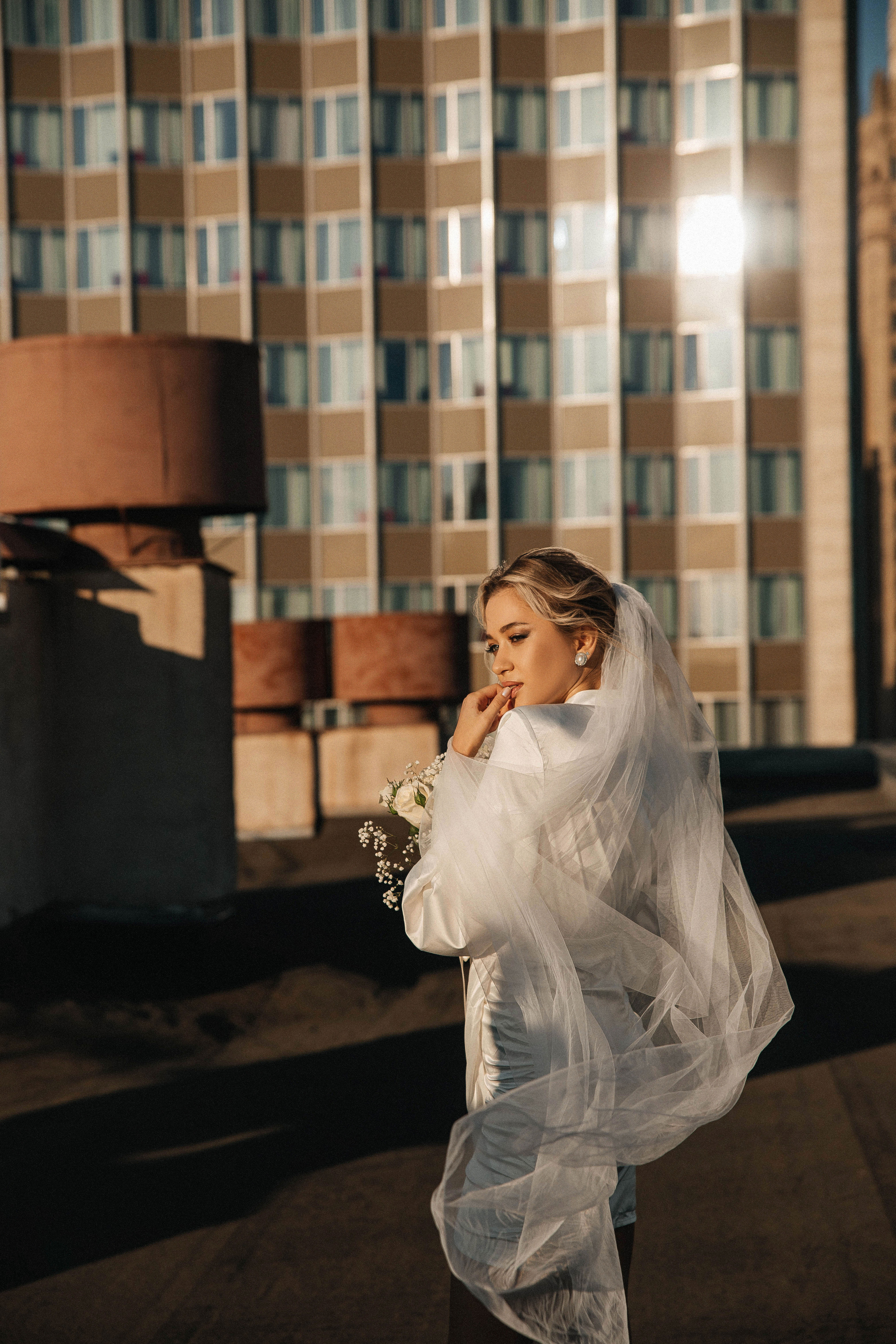 Свадебная фотосессия на крыше. Свадебный и семейный фотограф в Москве