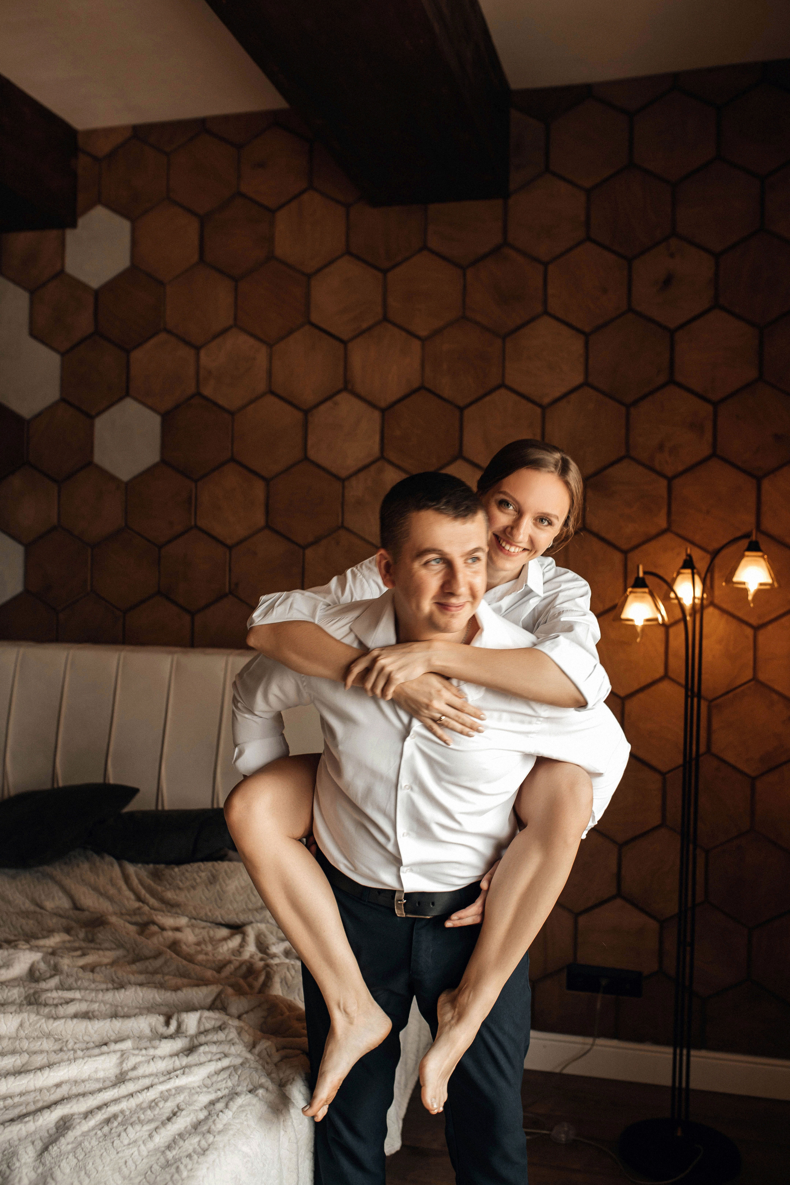 Свадебная фотосессия в студии Москвы. Свадебный и семейный фотограф в Москве