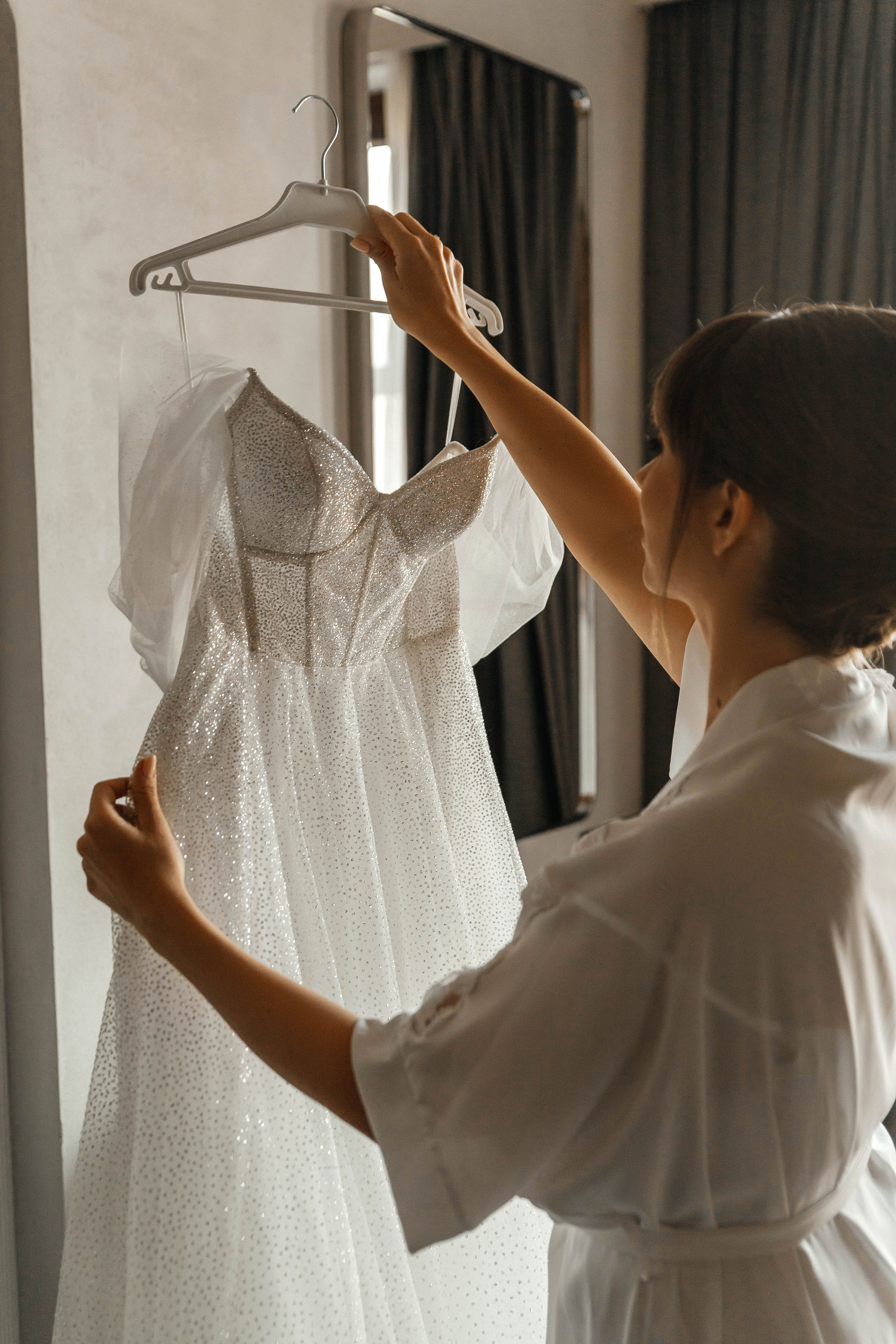 Свадебная фотосессия возле МГУ. Свадебный и семейный фотограф в Москве