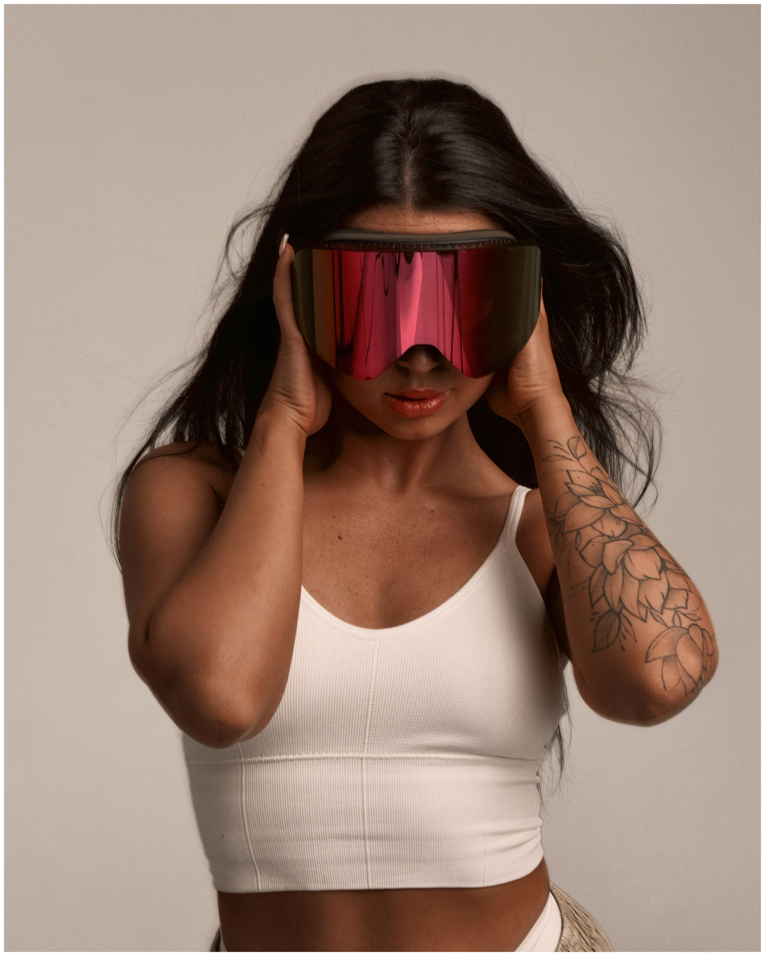 Портрет красивой девушки в стиле фешн