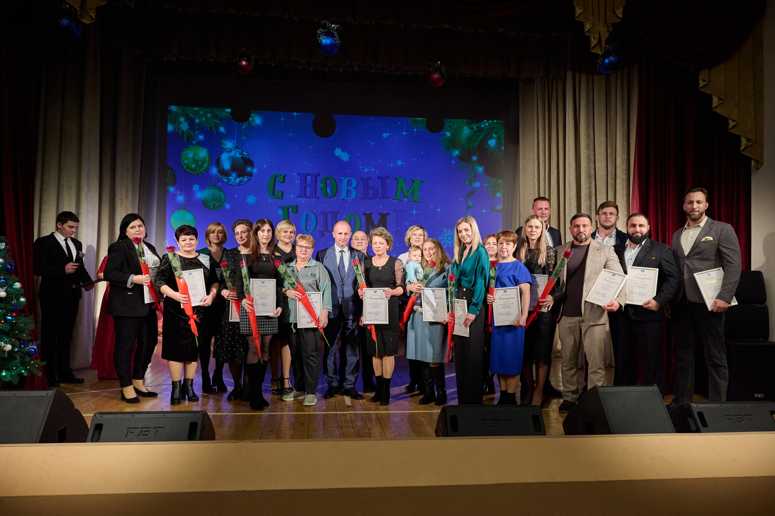 Новогодний концерт. Жизнь курорта Кабардинка в фотографиях