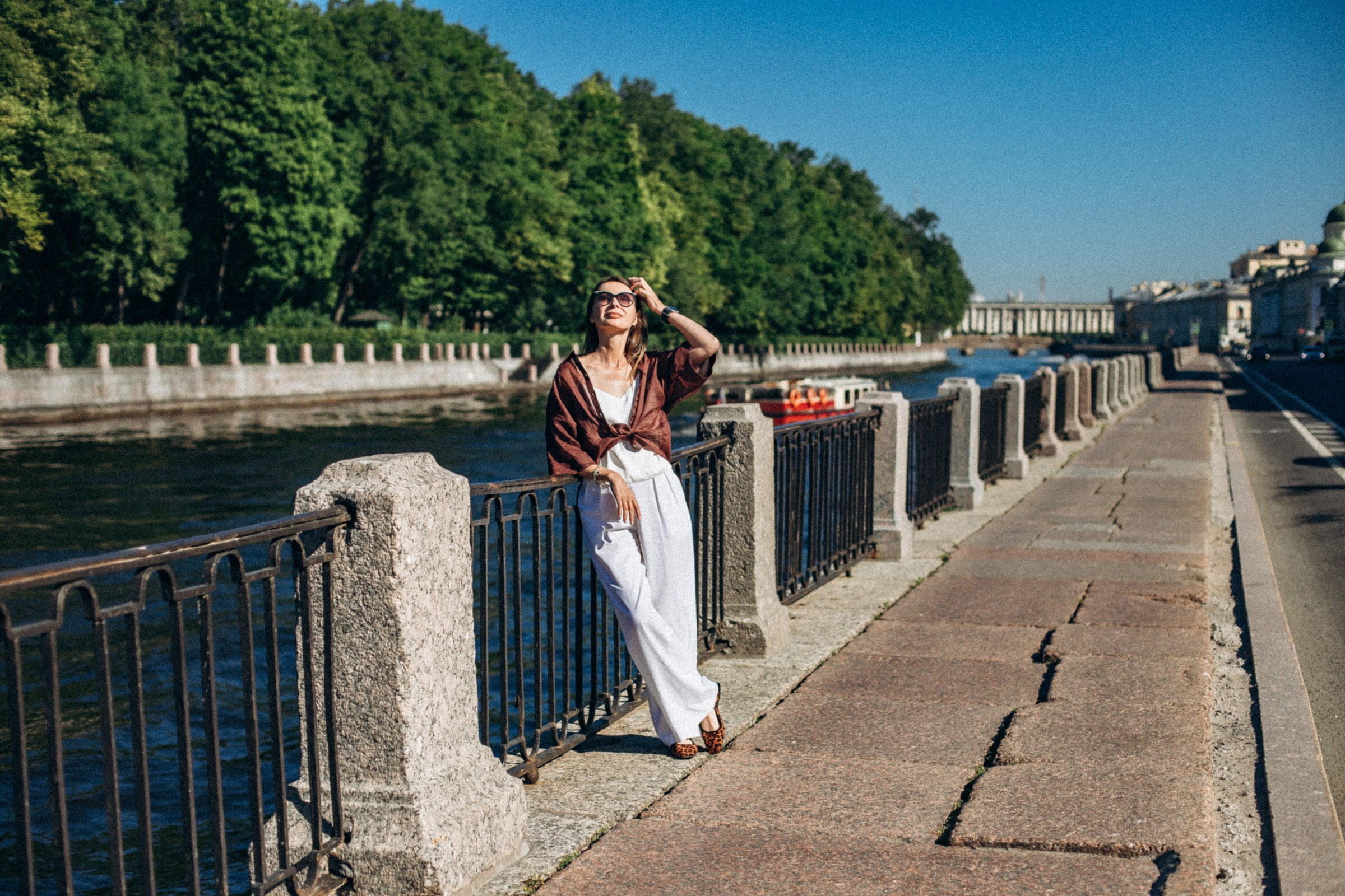 Татьяна в июне. Фотопрогулка в Петербурге. Индивидуальный и семейный фотограф в Санкт-Петербурге