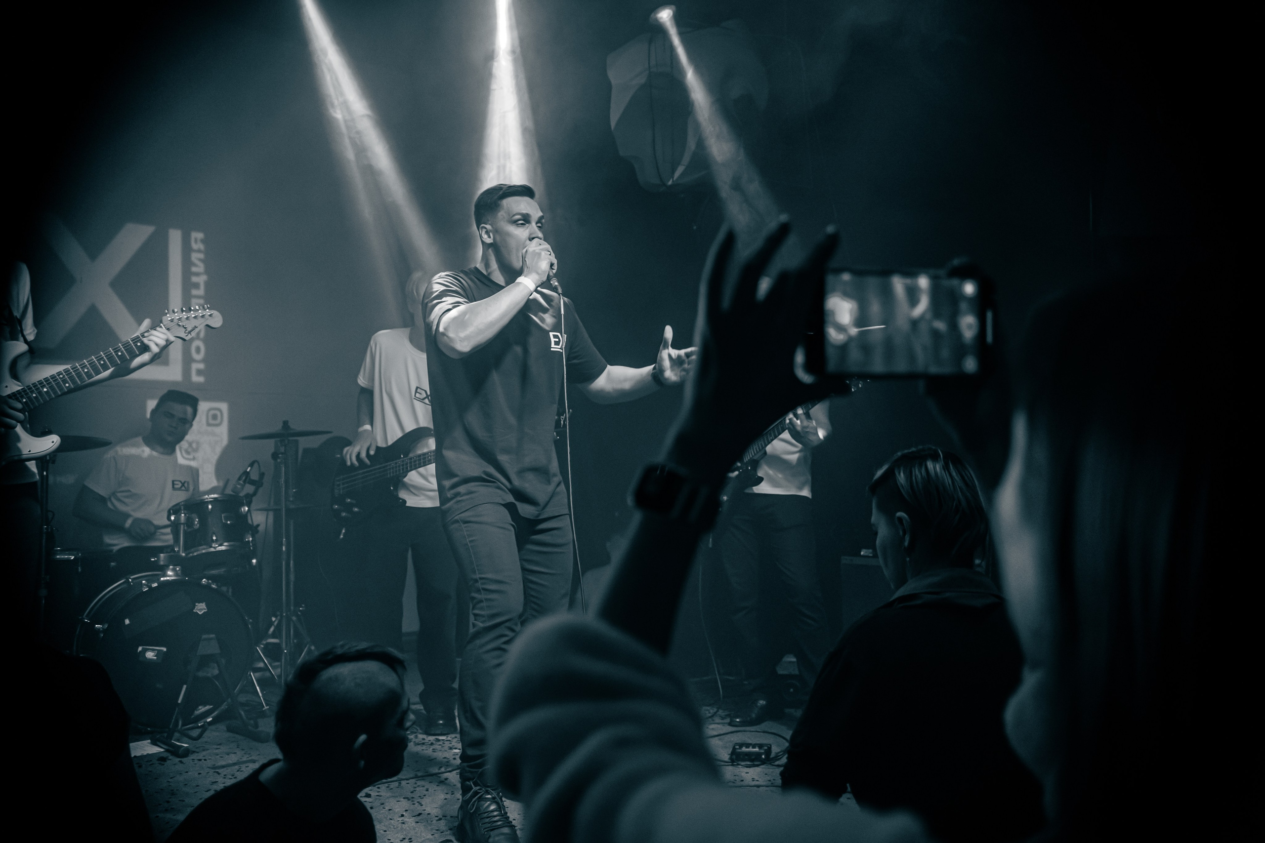 Ex-позиция. Рок-ёлка, клуб-галерея Эрмитаж. 21.12.2024. Фотограф Регина Крикунова г. Красноярск