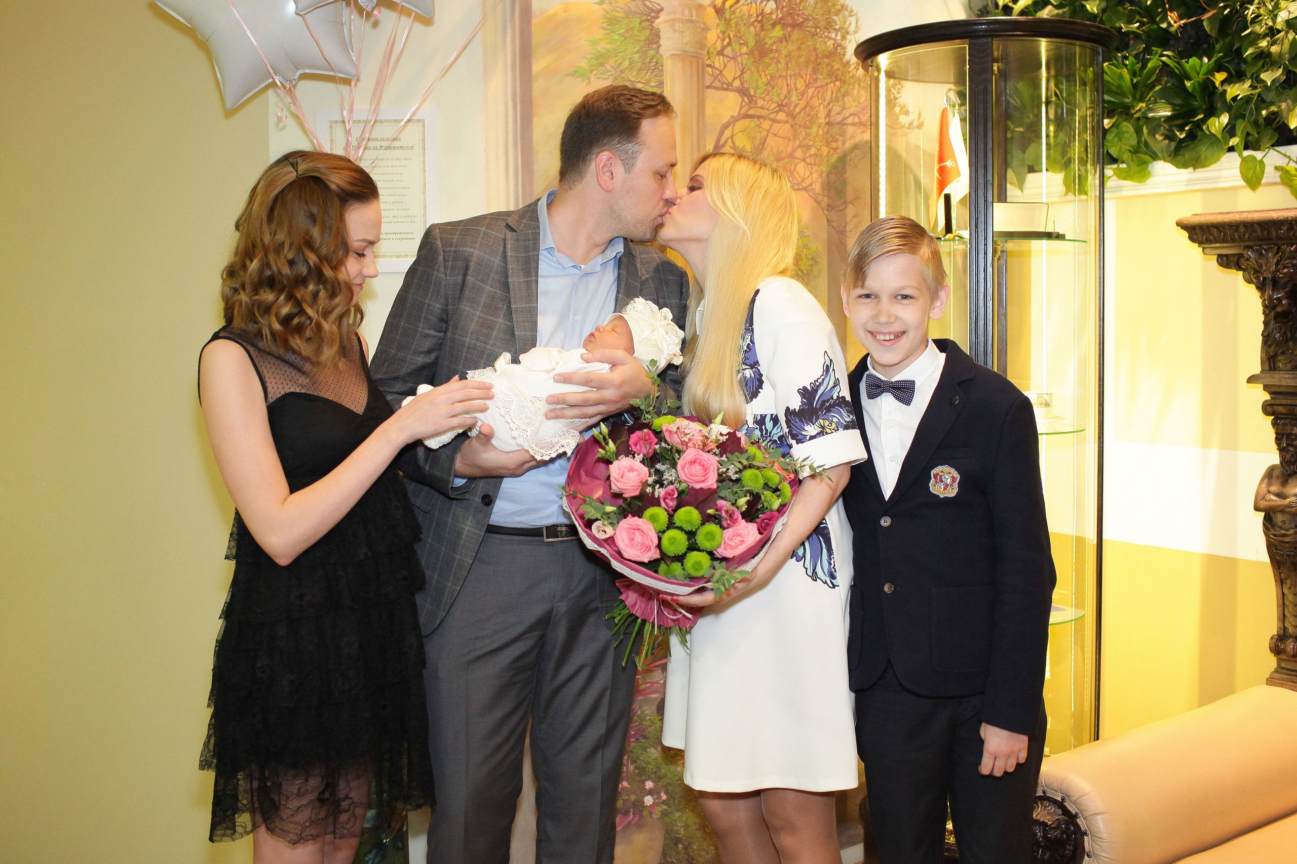 Выписка малышки Даниэллы. Семейный и Детский фотограф в Санкт-Петербурге Ирина Снежко