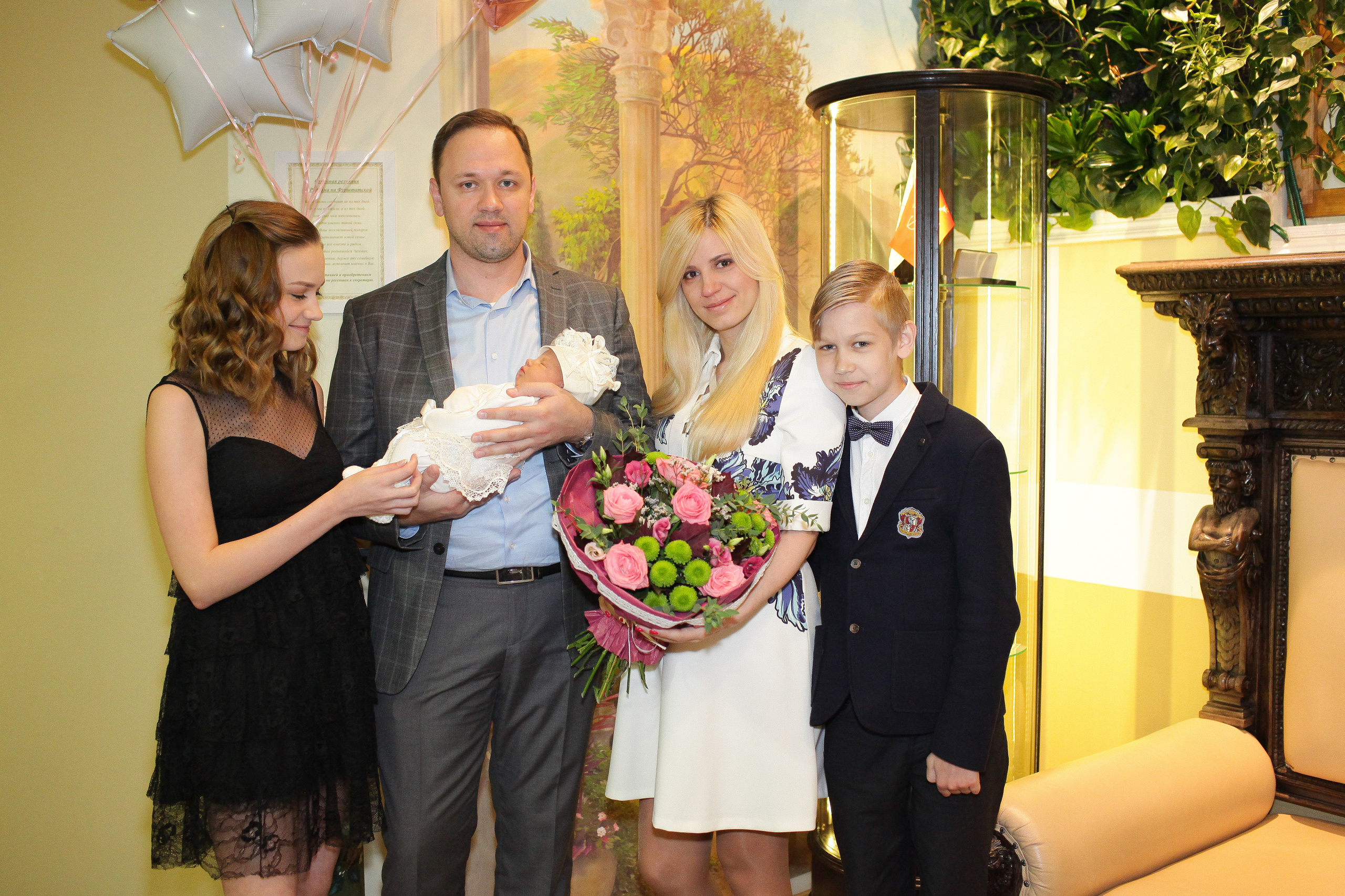 Выписка малышки Даниэллы. Семейный и Детский фотограф в Санкт-Петербурге Ирина Снежко