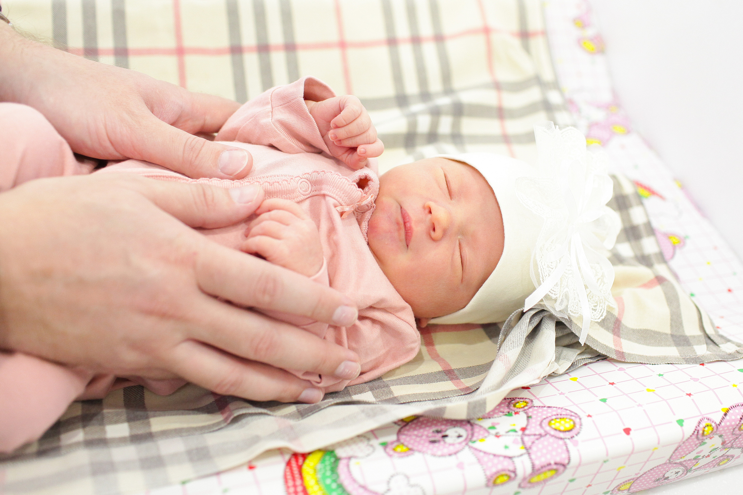 Выписка малышки Даниэллы. Семейный и Детский фотограф в Санкт-Петербурге Ирина Снежко