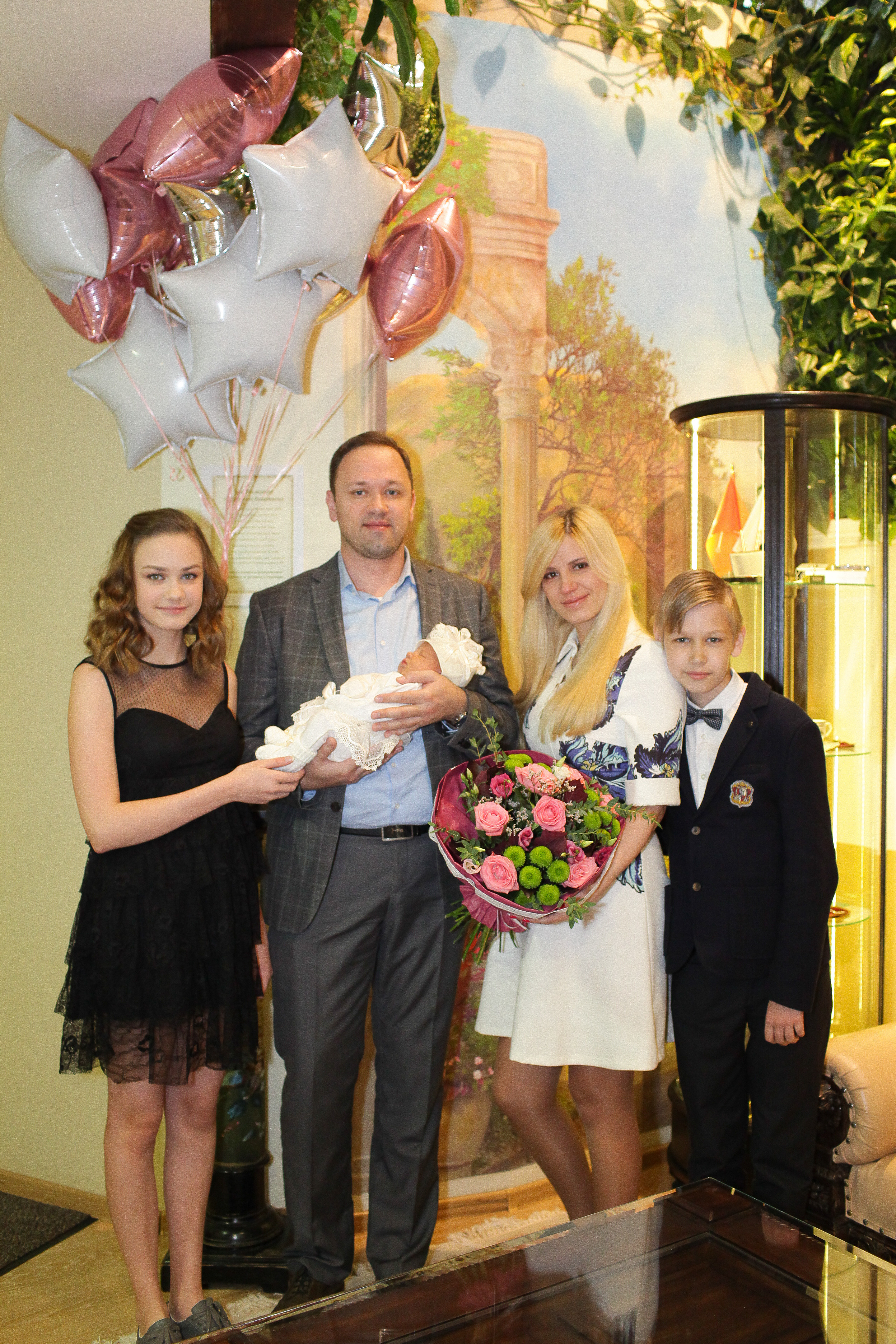 Выписка малышки Даниэллы. Семейный и Детский фотограф в Санкт-Петербурге Ирина Снежко