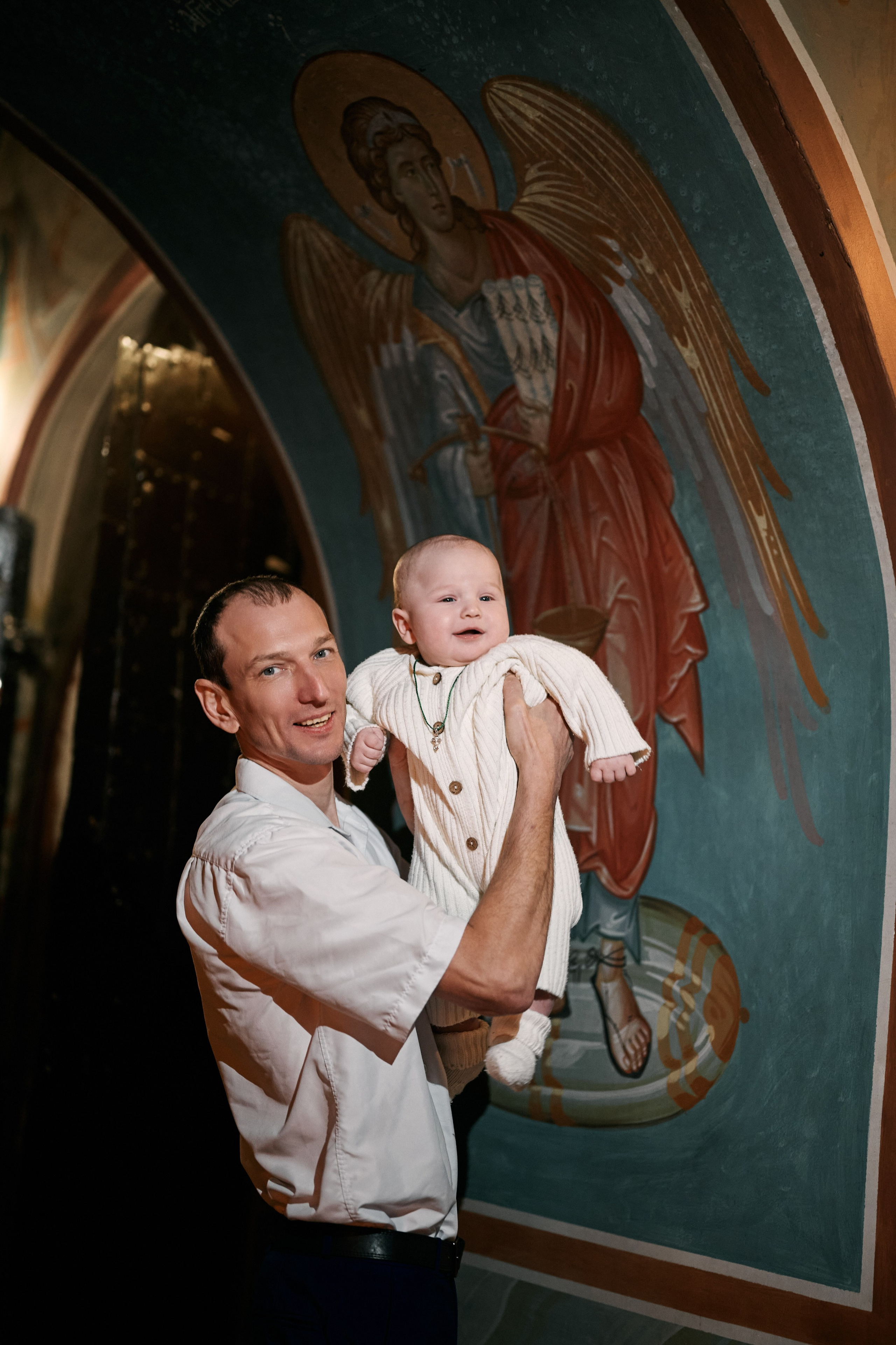 Крещение в храме Василия Великого на Горке. Свадебный фотограф Надежда Максимова