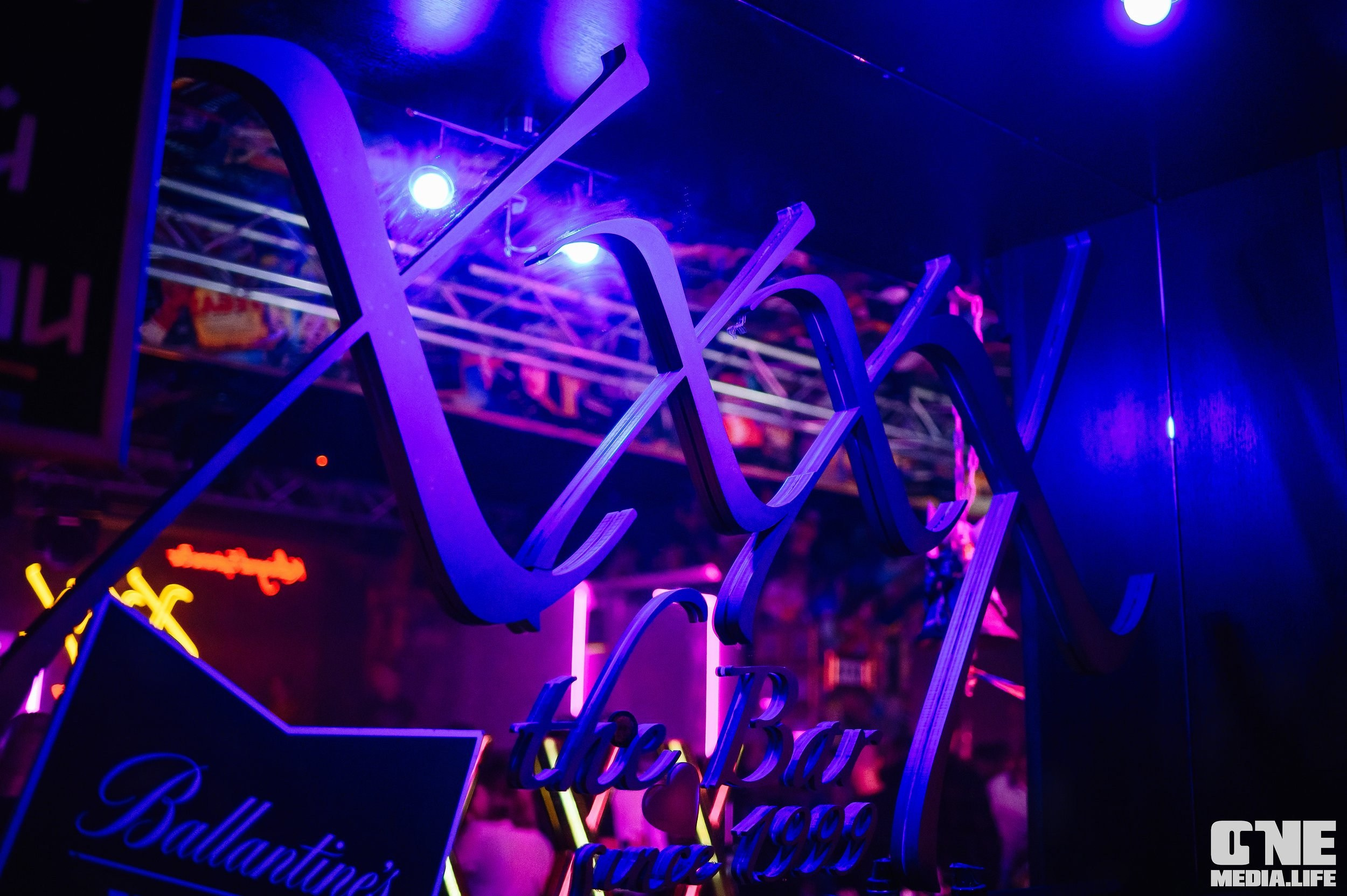 Фоторепортаж из бара XxxX. One Media Life: фоторепортажи, фотоотчеты с мероприятий и заведений