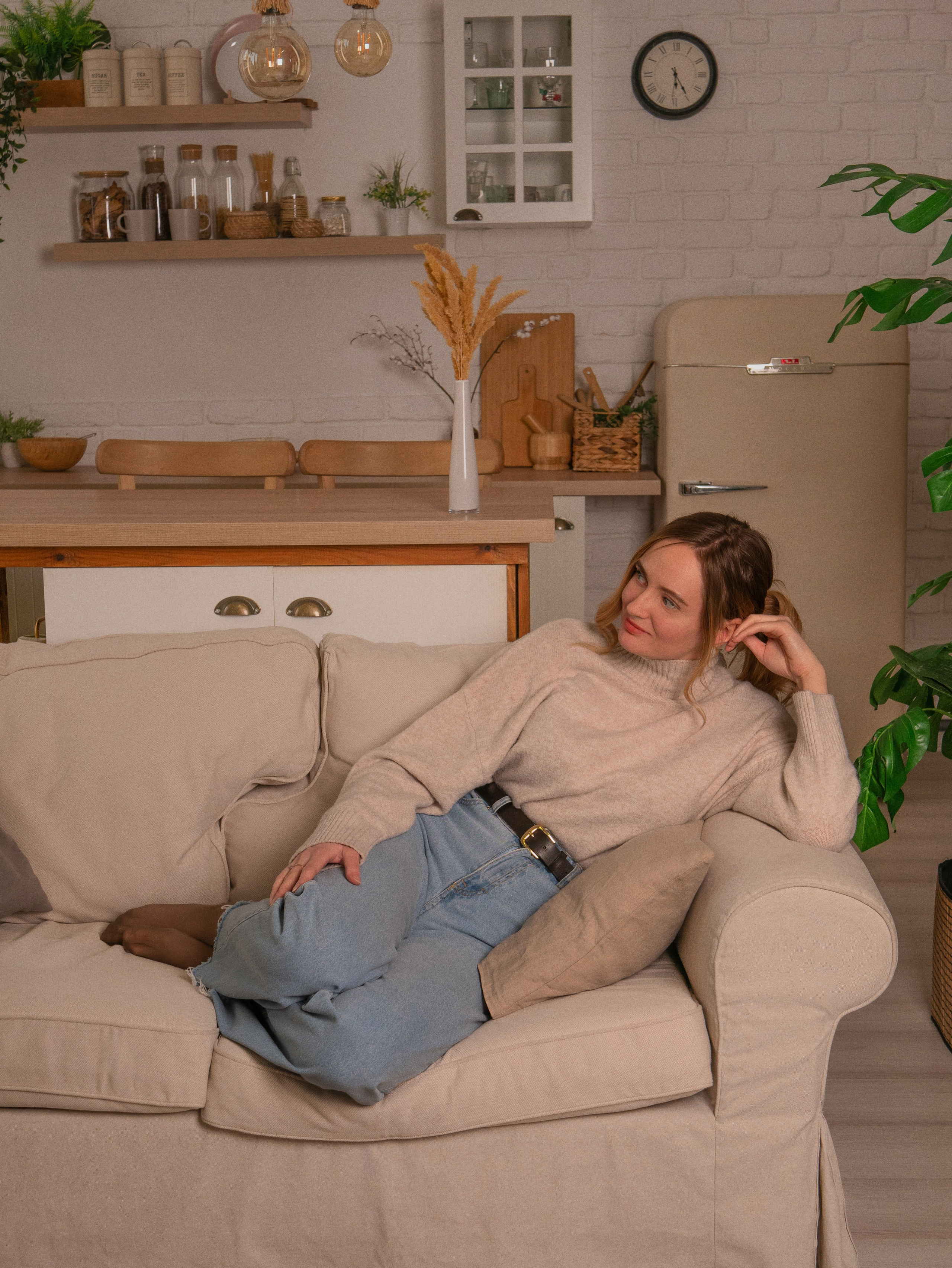 Юля в ретро