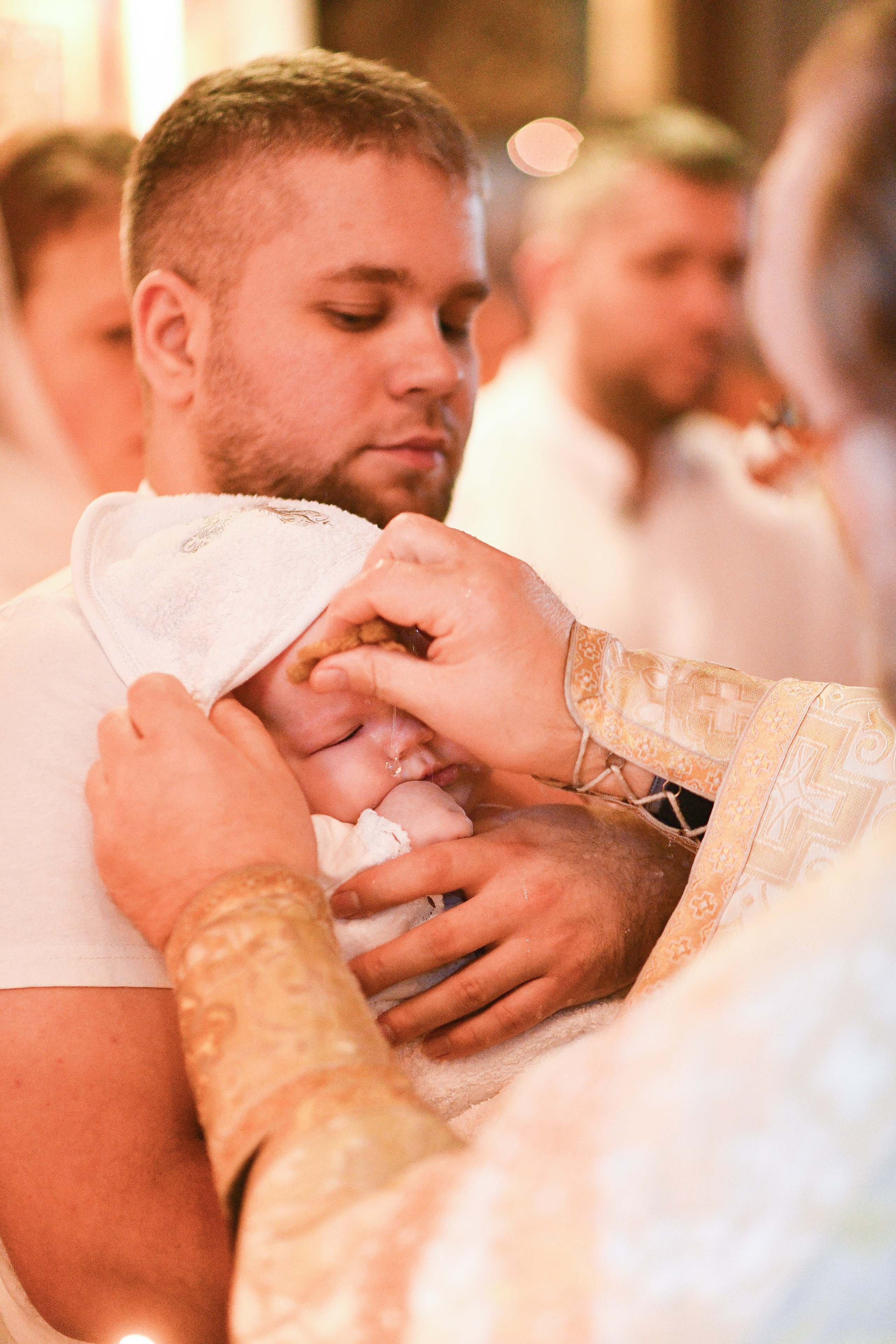 Крещение Анны. Храм Зосимы и Савватия. Гольяново. Свадебный и портретный фотограф в Москве Галина Борисова