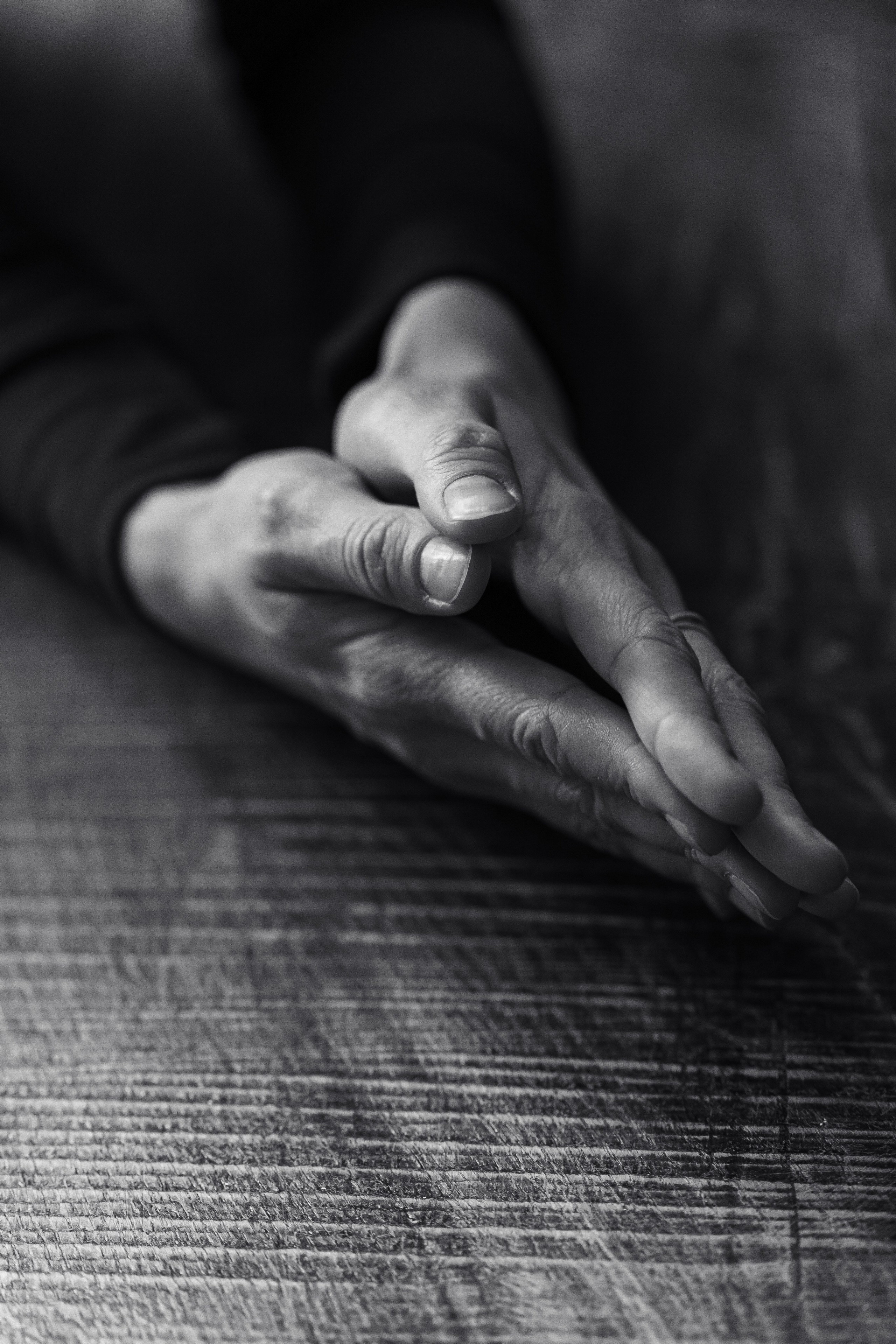 Камерная фотосессия в минималистичном ключе в теплых тонах в Костроме. Фотограф Екатерина Селиверстова. Портретный и репортажный фотограф Екатерина Селиверстова, Кострома