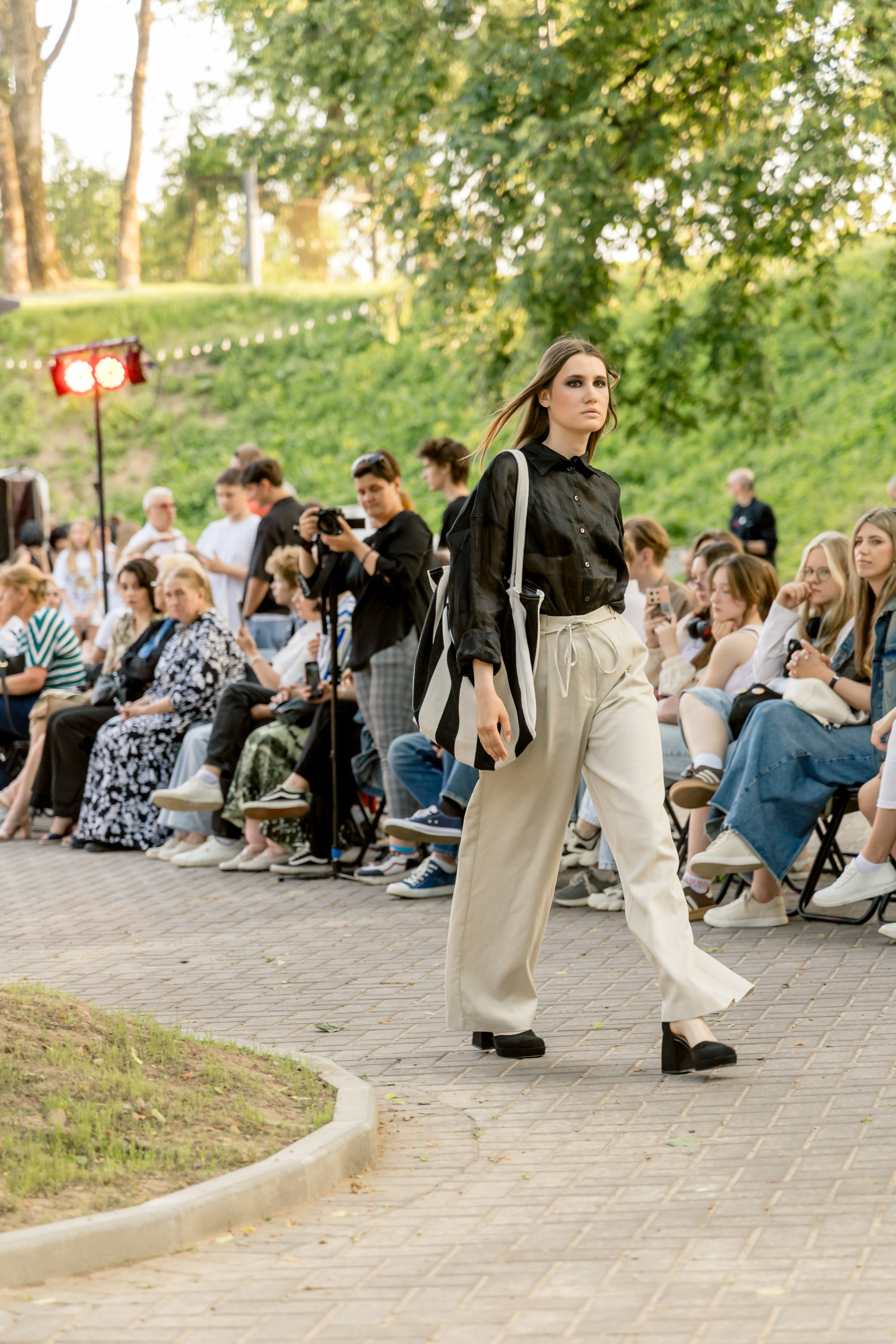 Smolensk Fashion Week 2025_показы_ДЕНЬ 1_ВЕЧЕРНИЙ ПОКАЗ_19:00. Главная