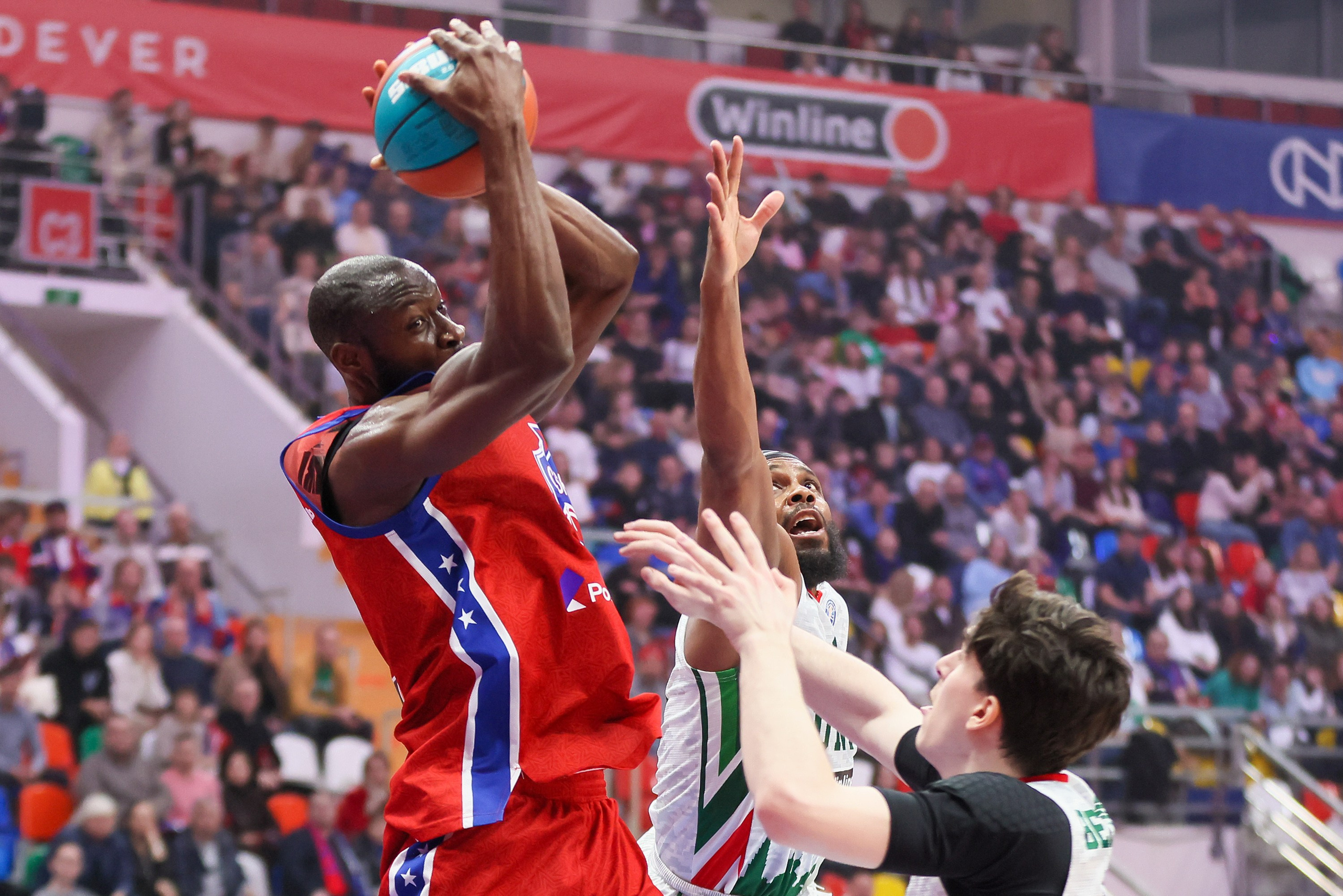 Баскетбол. Спортивный и корпоративный фотограф в Москве Олег Беспалов