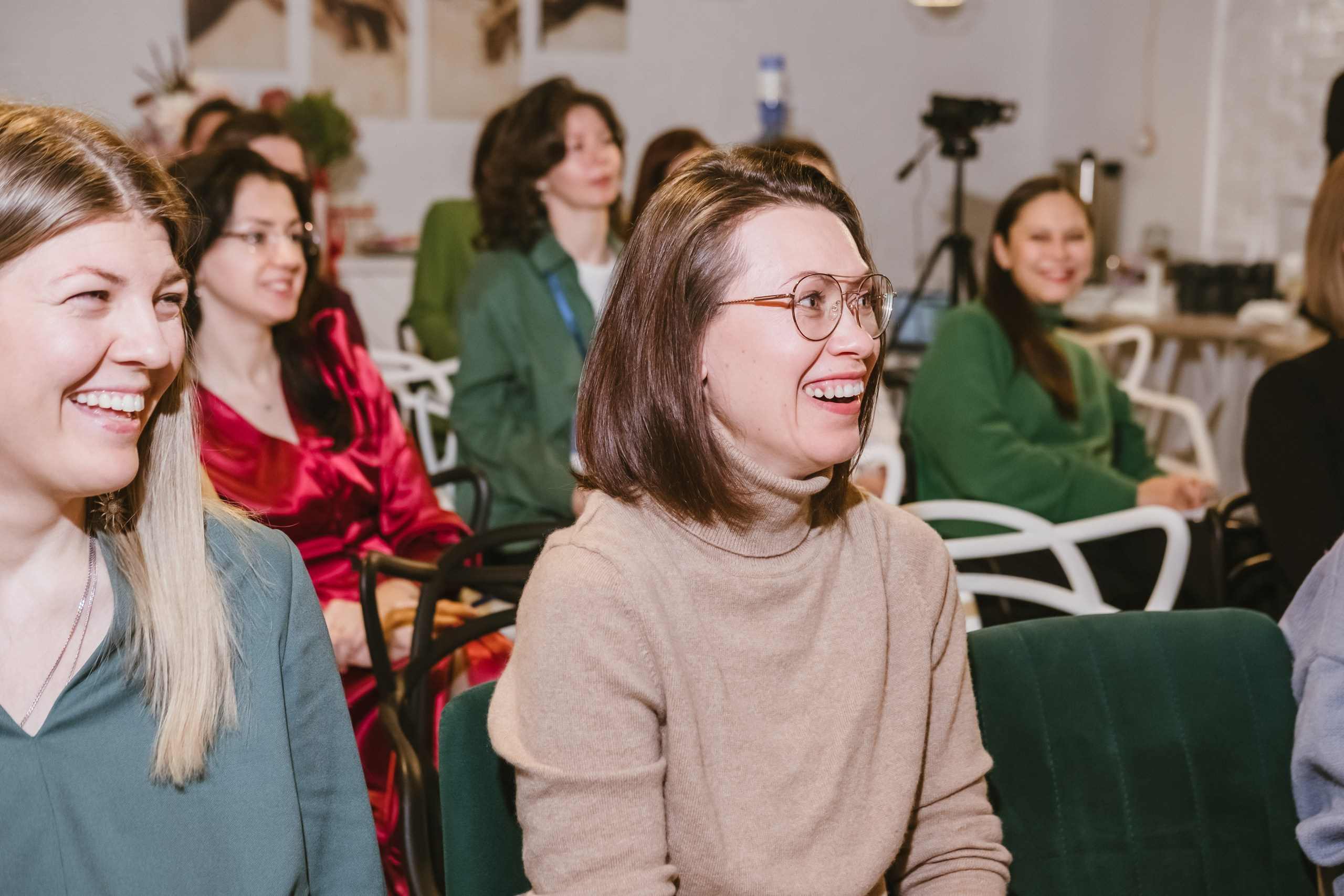 Фотосъёмка встречи клуба «Быть родителем.». Любовь Потапова