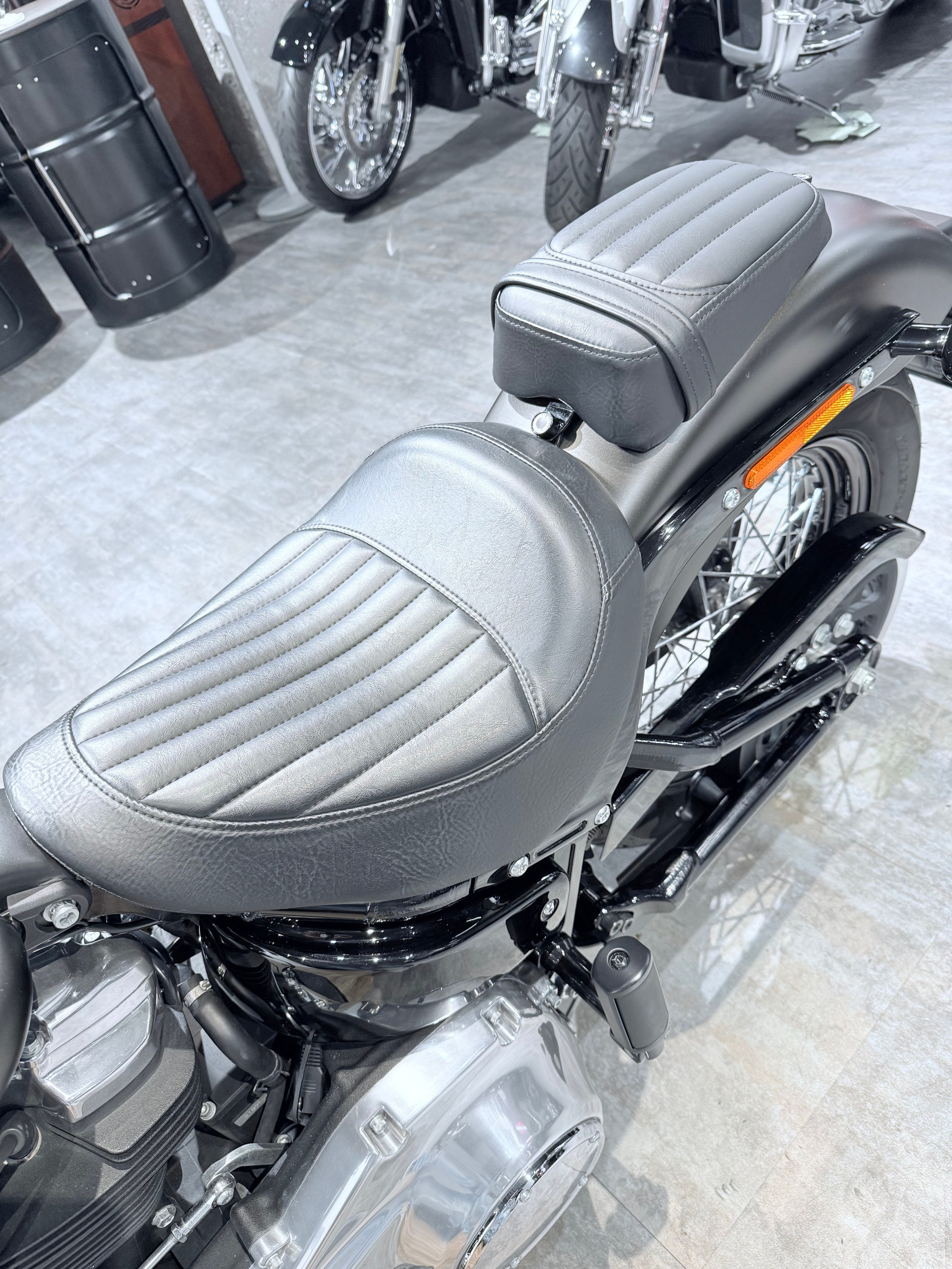 2022 Softail Slim (Rock RIver Denim). Hello Davidson, Москва. Только хорошие мотоциклы…