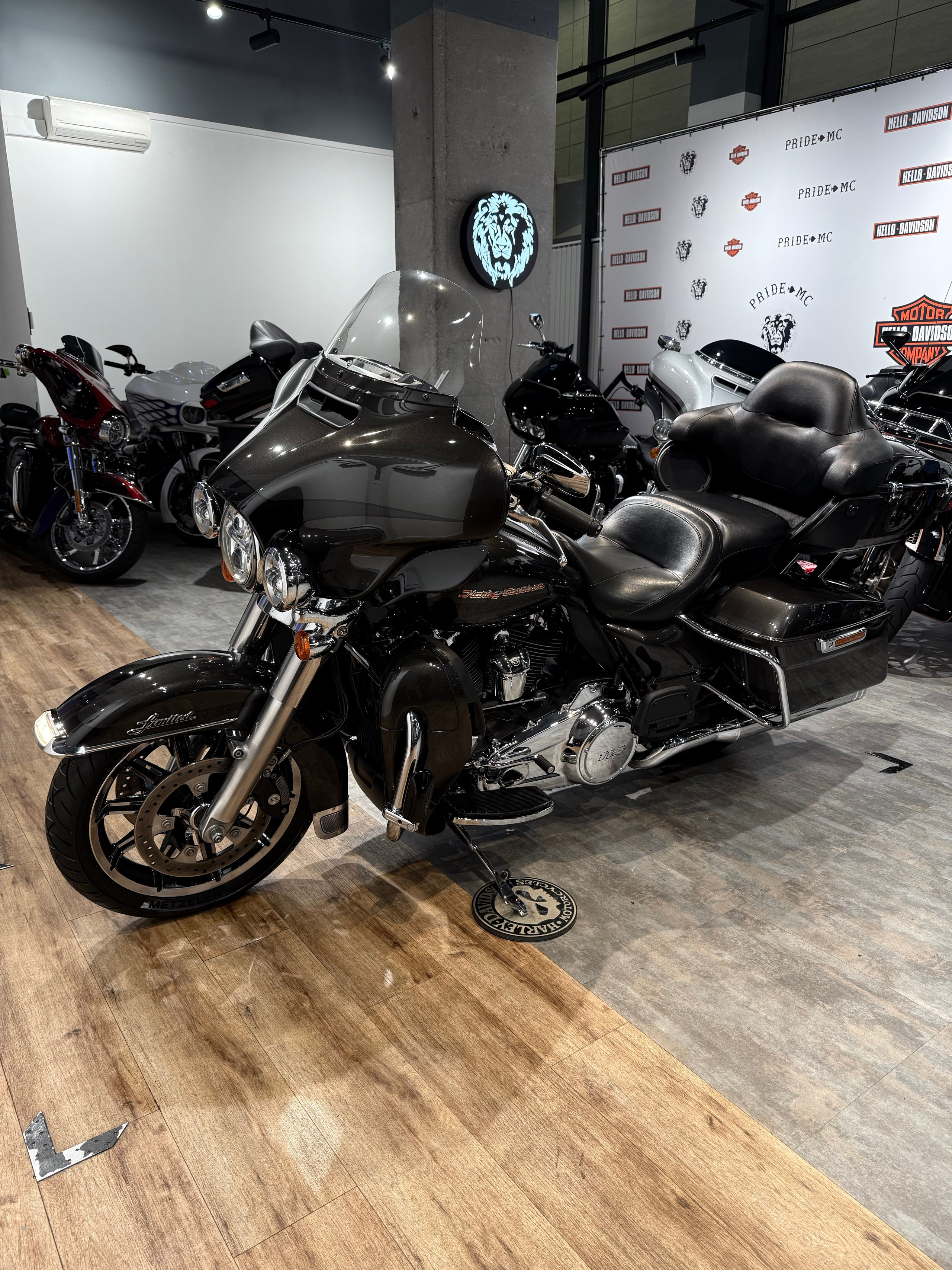 114 Electra Glide Limited (KessTech). Hello Davidson, Москва. Только хорошие мотоциклы…