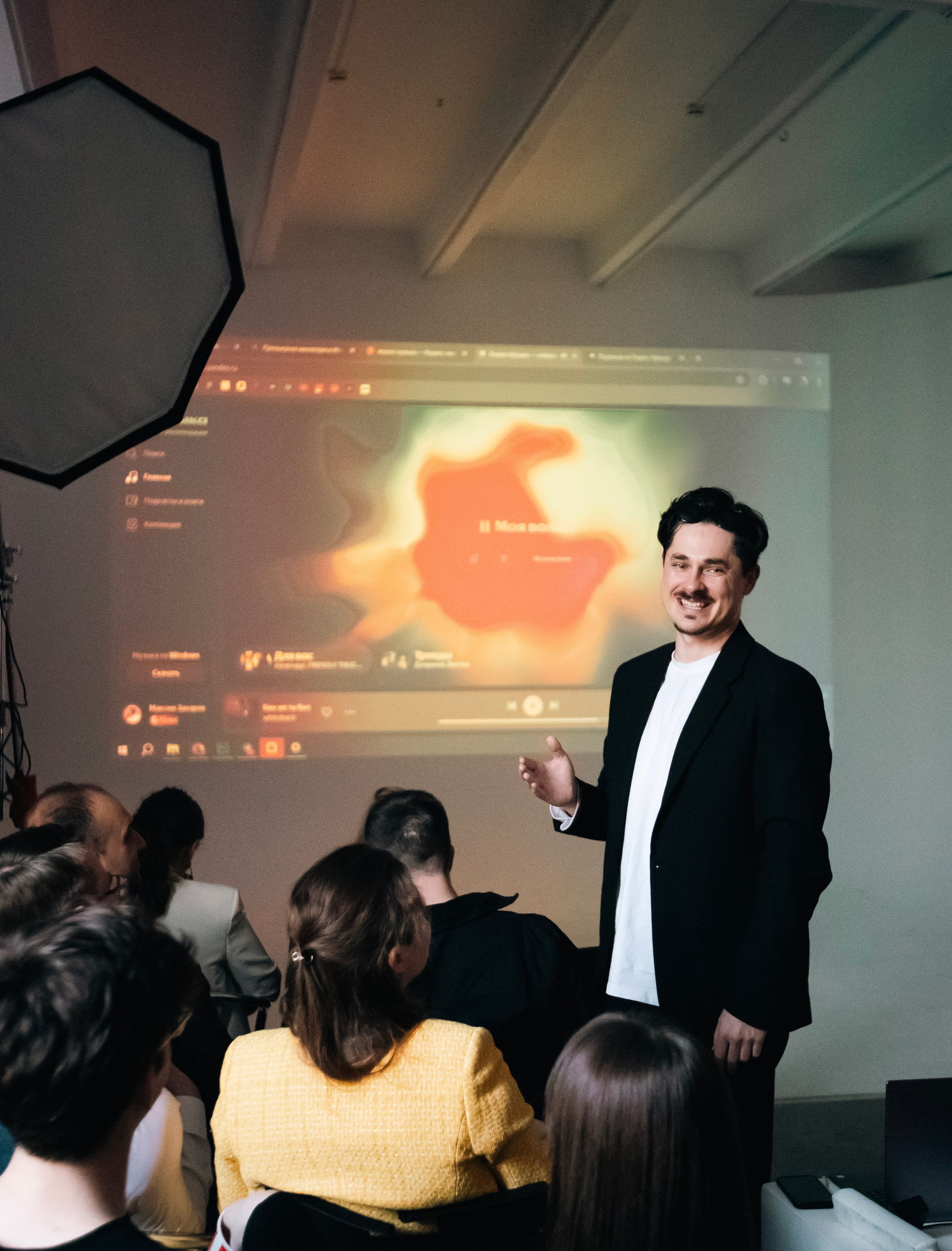 Премьера фильма «Как перестать сомневаться». Главная