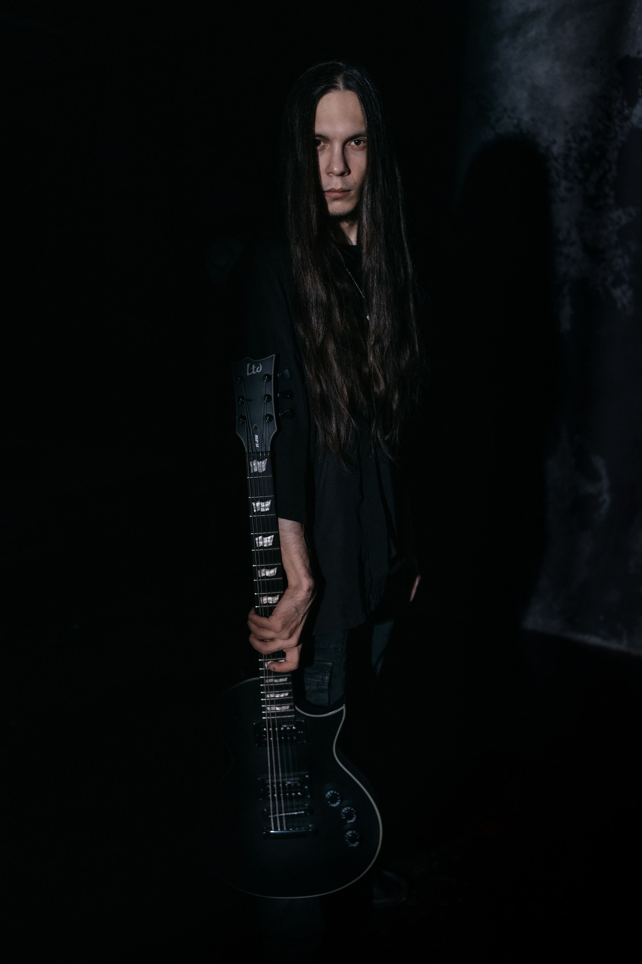 Ренат. Фото для карточки музыканта. Фотограф Регина Крикунова г. Красноярск