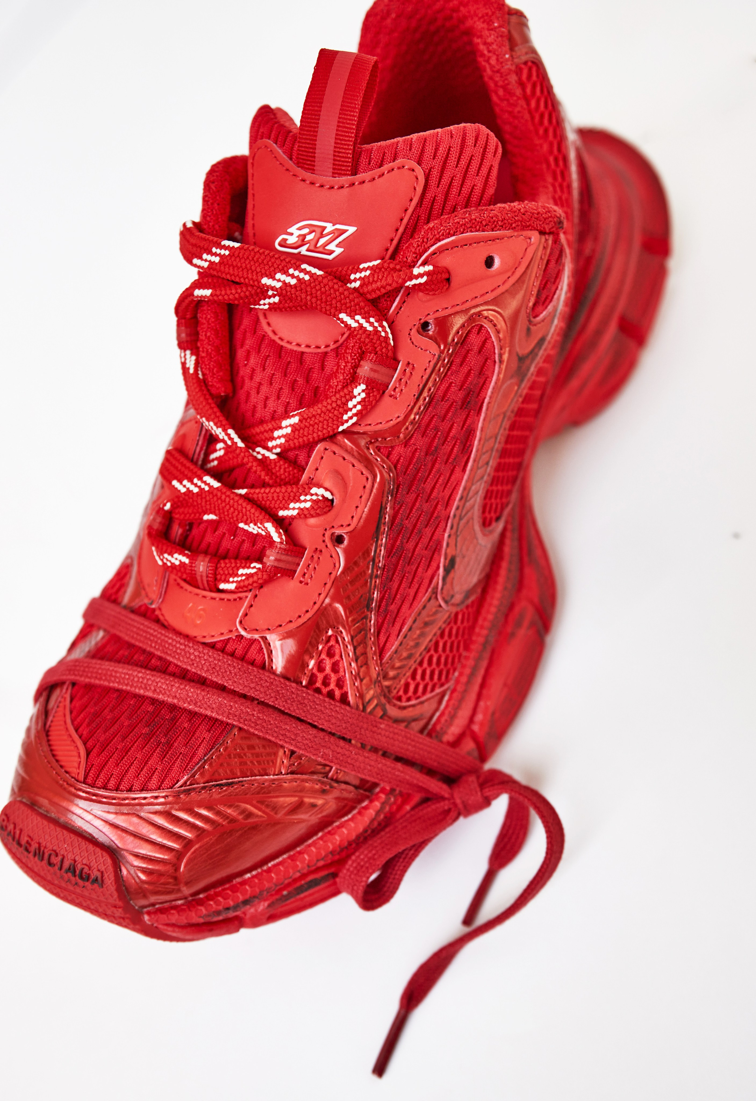 Кроссовки. Фотограф Юлия Маринина