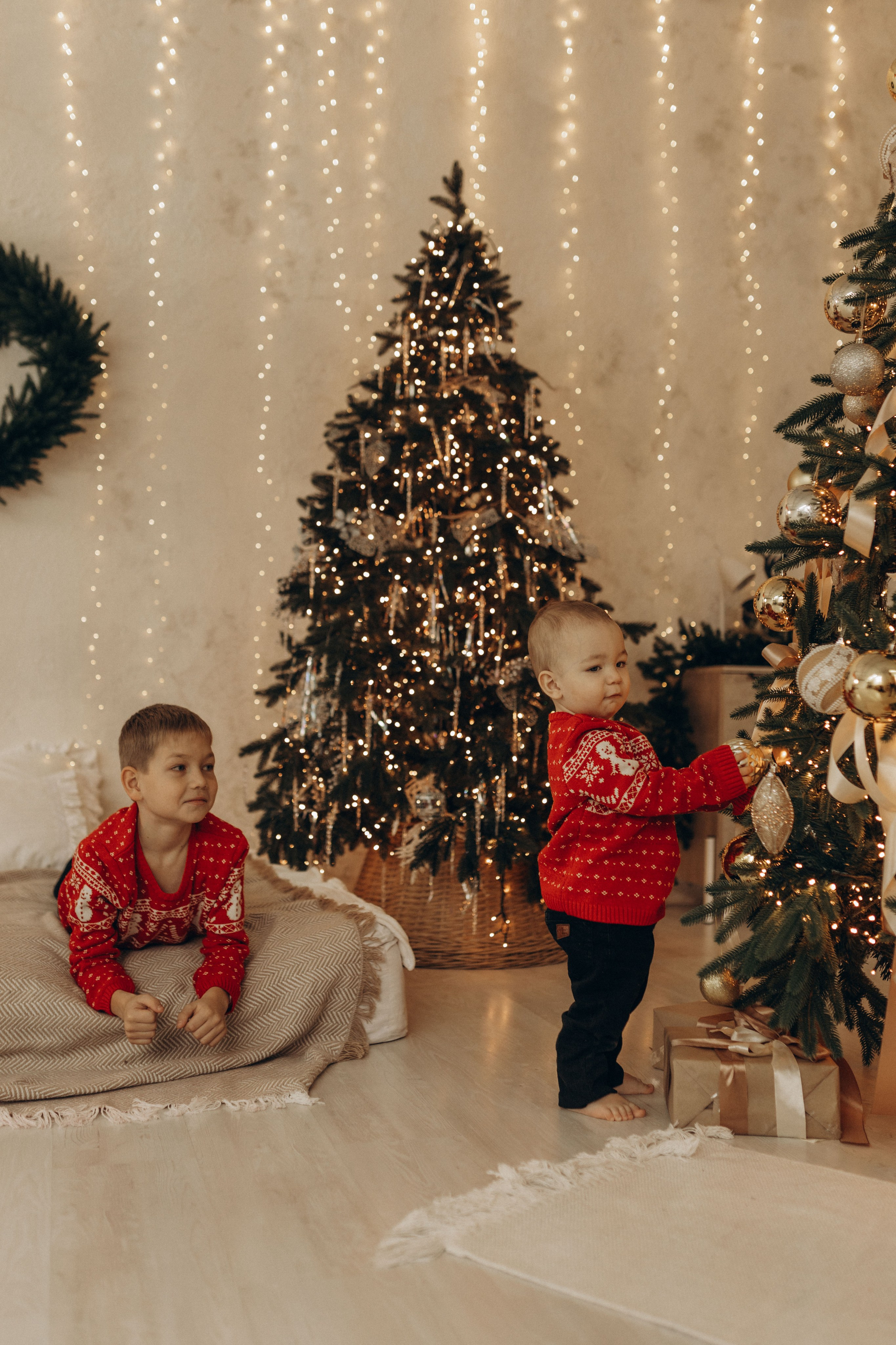 Яркий новый год мама и 2 сыночка. Фотограф в Ставрополе Svetlana Matveeva