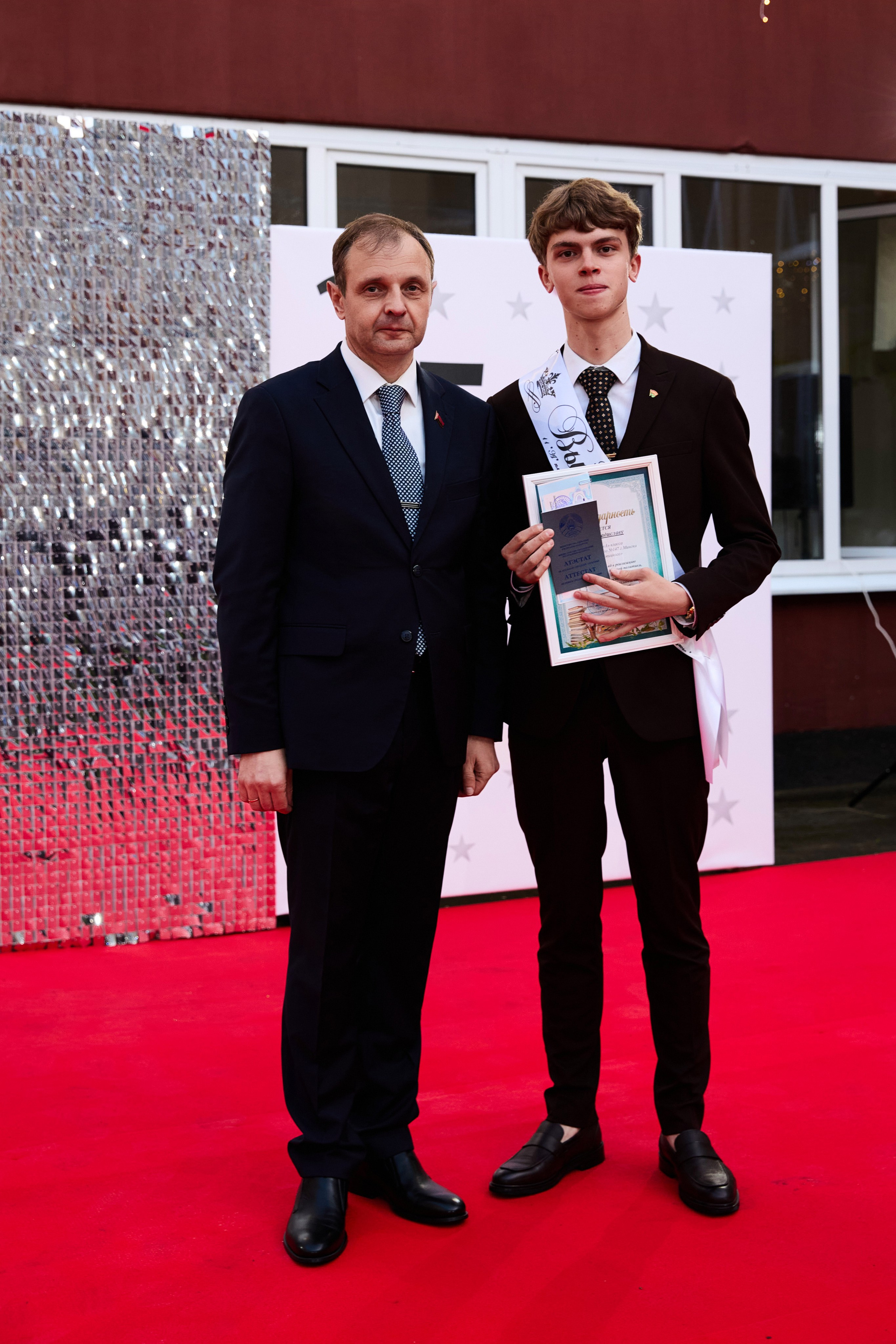 Выпускной 11 класс. Свадебная, репортажная фотосъемка и видеосъемка в Минске. Илья и Юлия Ширмановы. Фотограф | Видеограф | Минск