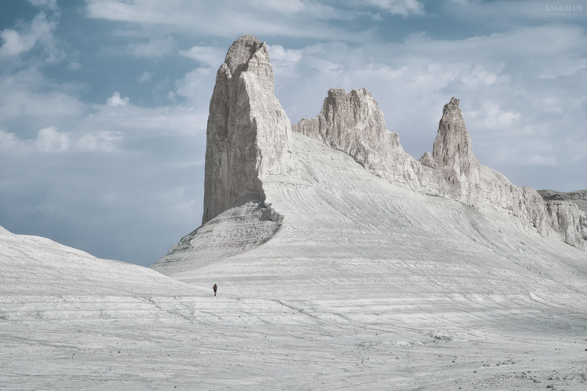 Пейзажи Казахстана и Мангистау — плато Устюрт, урочище Бозжыра, степи и каньоны западного Казахстана. Свет, тишина и контрасты пустынных ландшафтов. Фотограф Константин Шамин