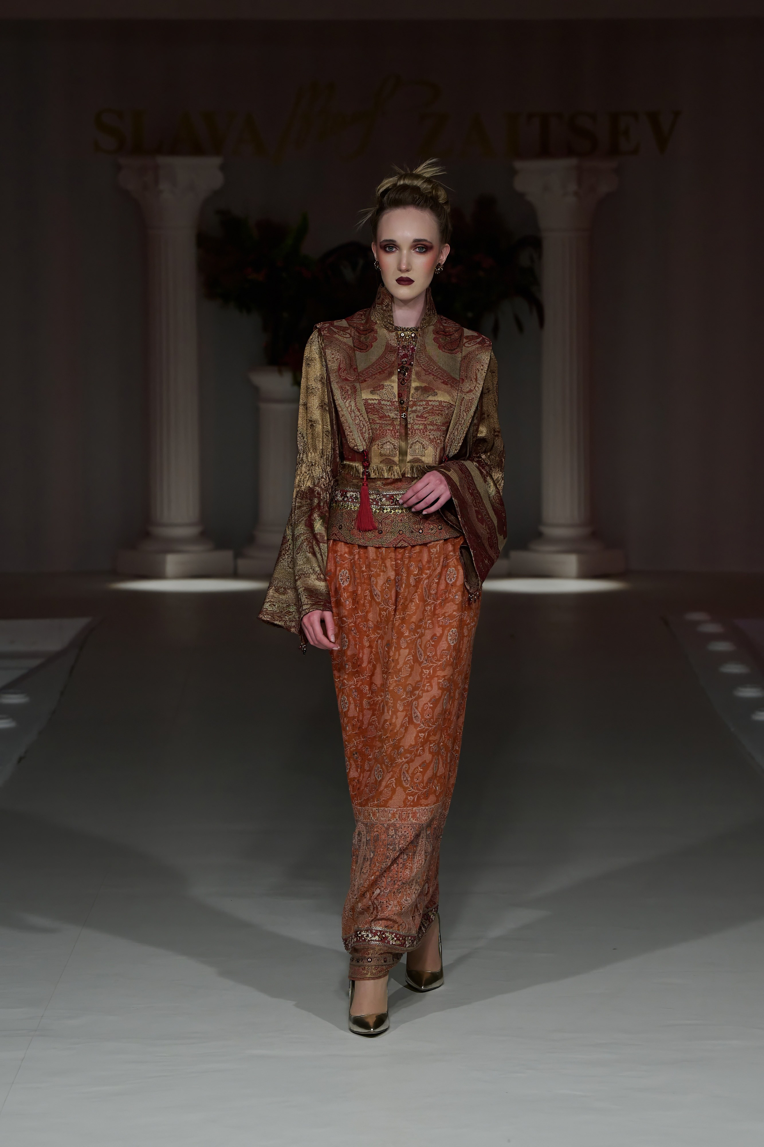 Slava&Yegor Zaitsevs. Показ-спектакль «Воспоминание». 21 июня 2025. Дима Бабушкин. Фотограф. Подиум. Репортаж. Творчество. Дорого