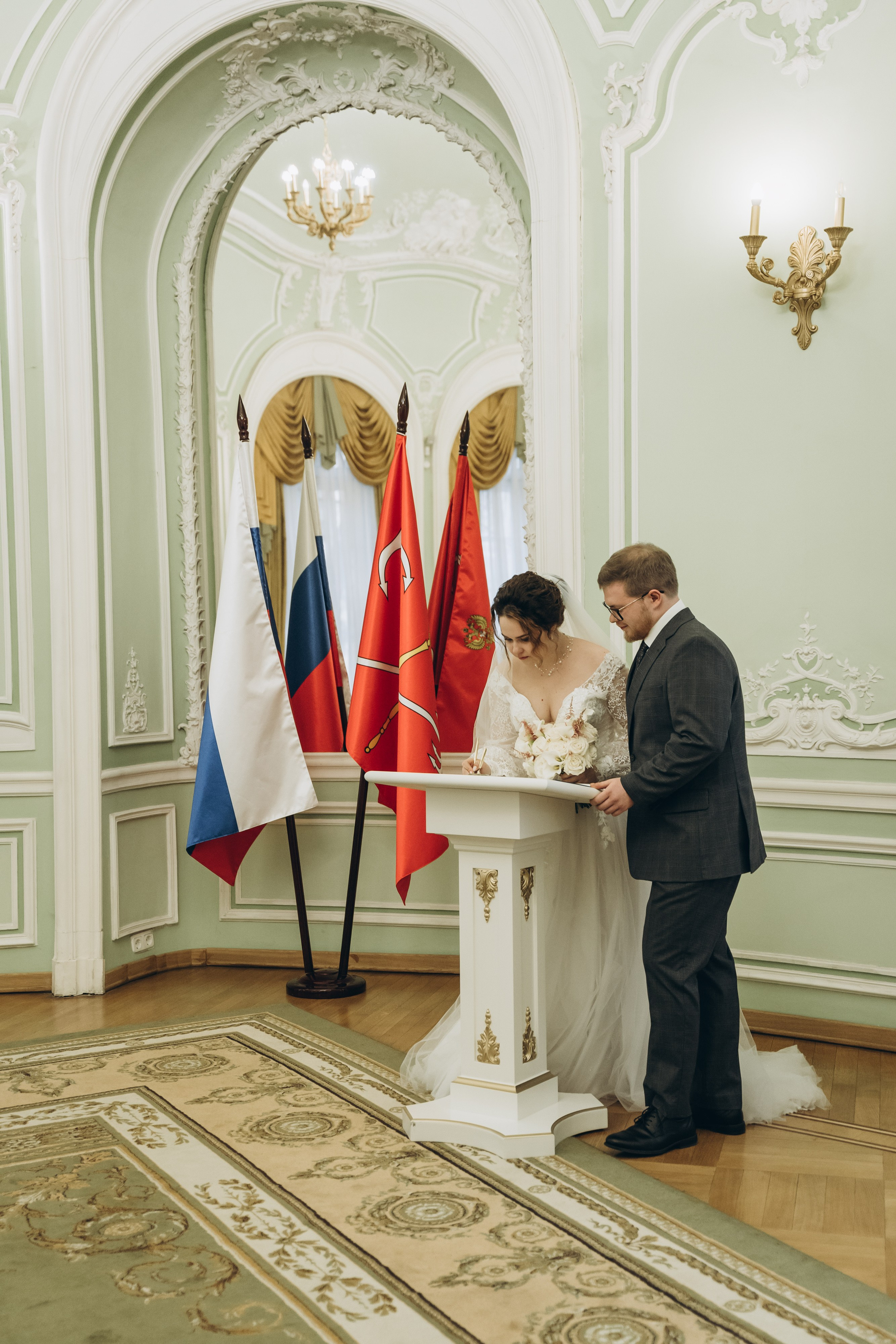 Наш свадебный день (Лахта плаза, Юсуповский дворец, Петроградский загс). Фотограф в Санкт-Петербурге — Лучина Екатерина