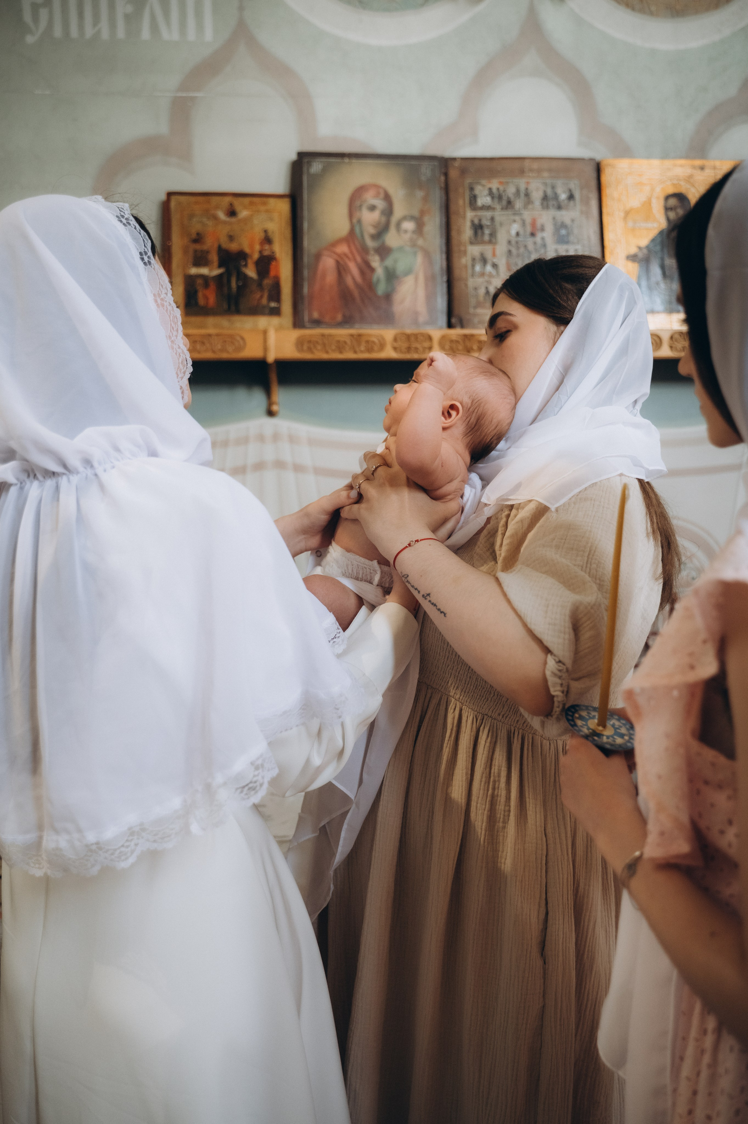 Крещение Арсения (Дом Милосердия). Семейный фотограф в Минске Дарья Дреко