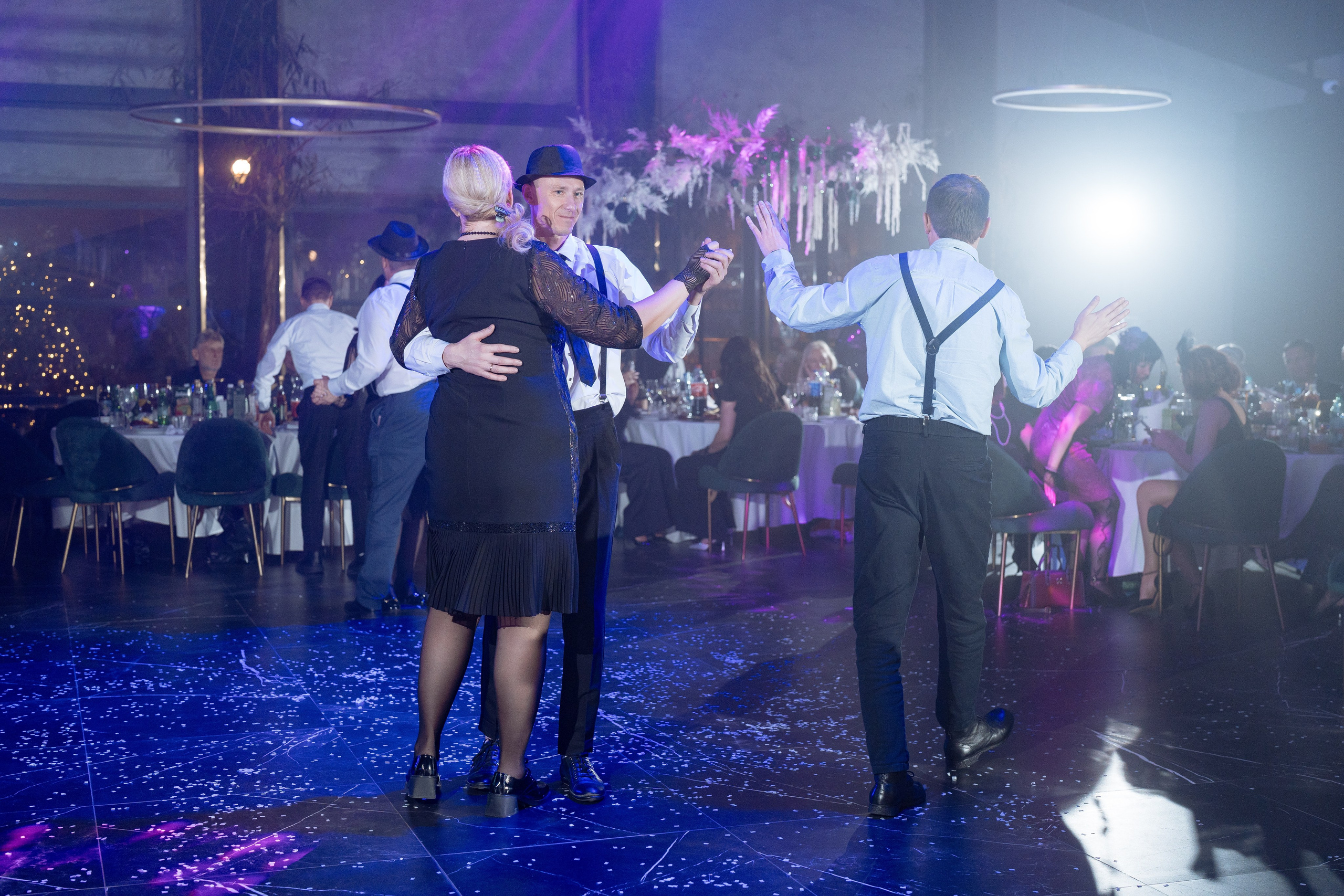 Альбион Тур