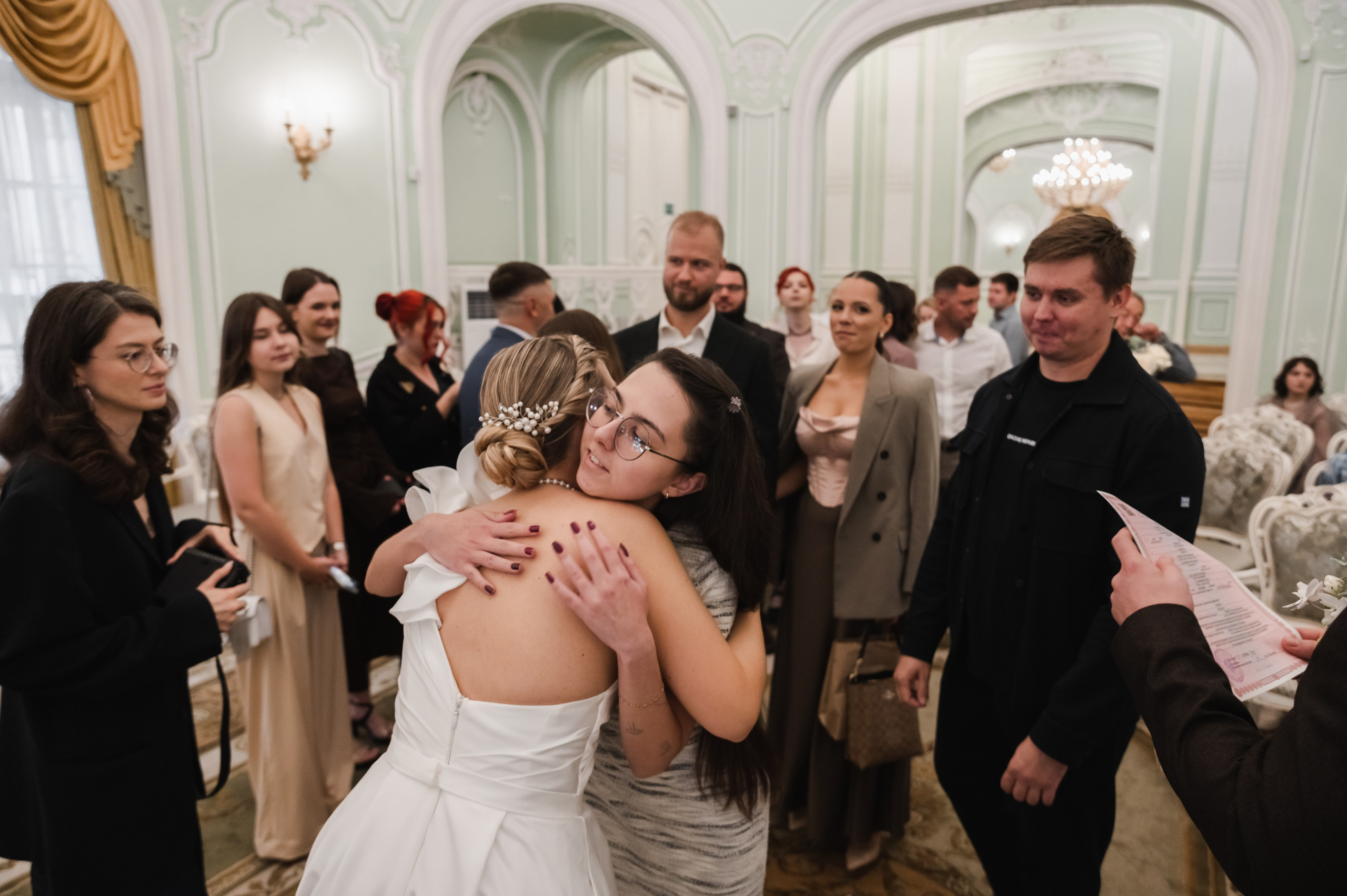 Свадебная фотосессия в фотостудии с видом на Петербург. Портретный и репортажный фотограф в Санкт-Петербурге | Валерия Кайряк