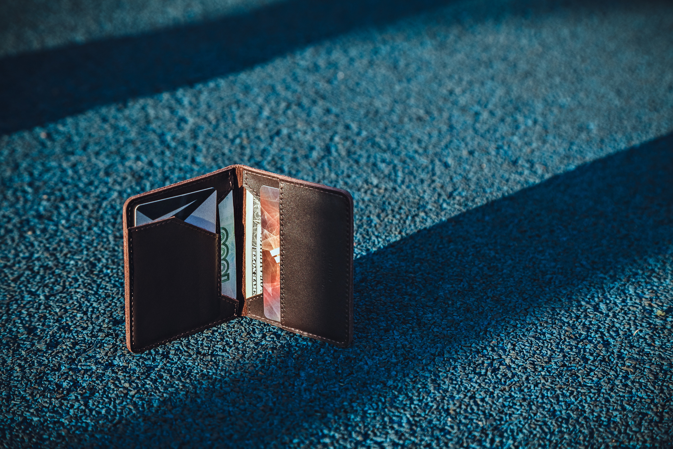 ARTEFACT — аксессуары из натуральной кожи ручной работы. Юлия Падина предметный и фуд-фотограф, Омск