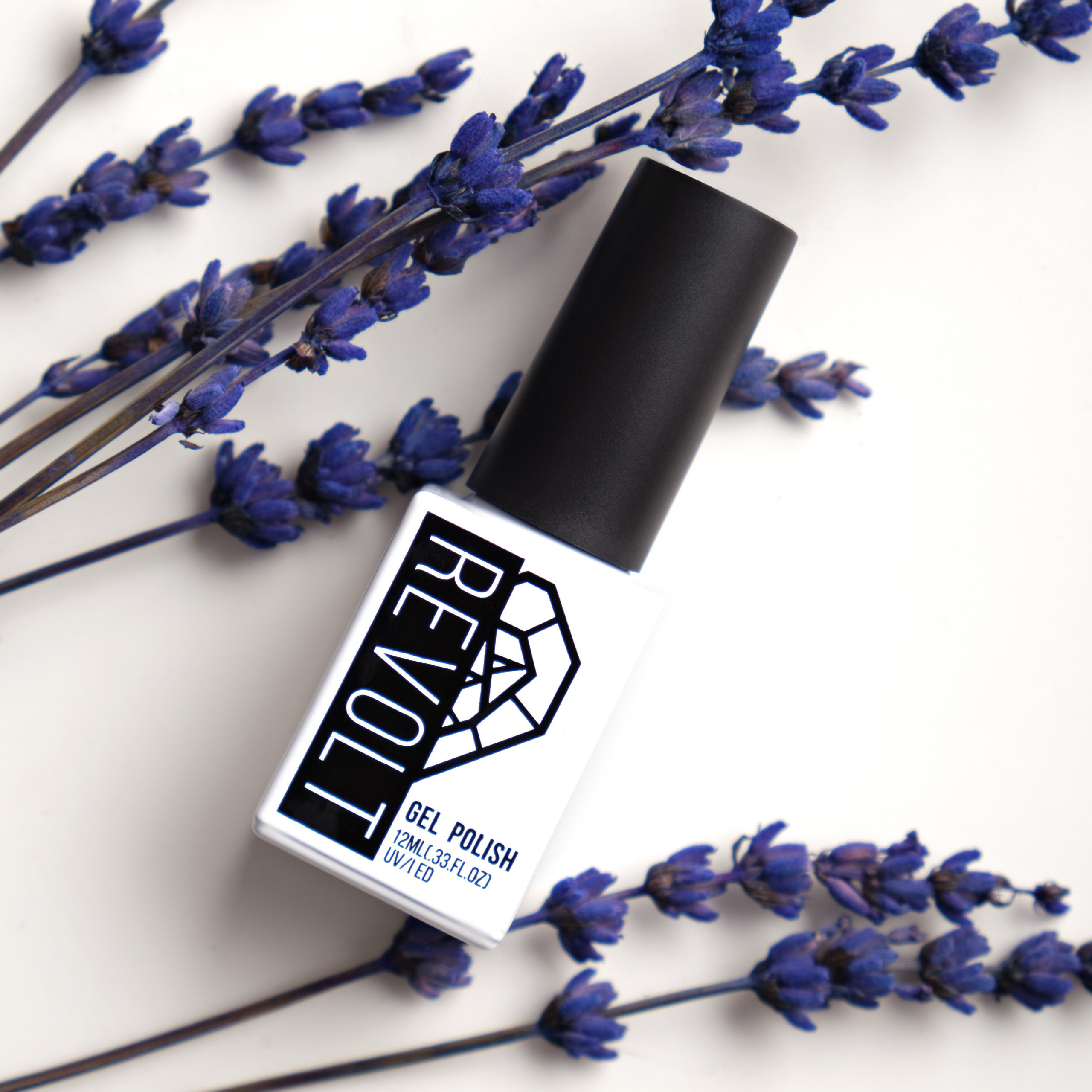 Revol — российский производитель гель-лаков. Юлия Падина предметный и фуд-фотограф, Омск