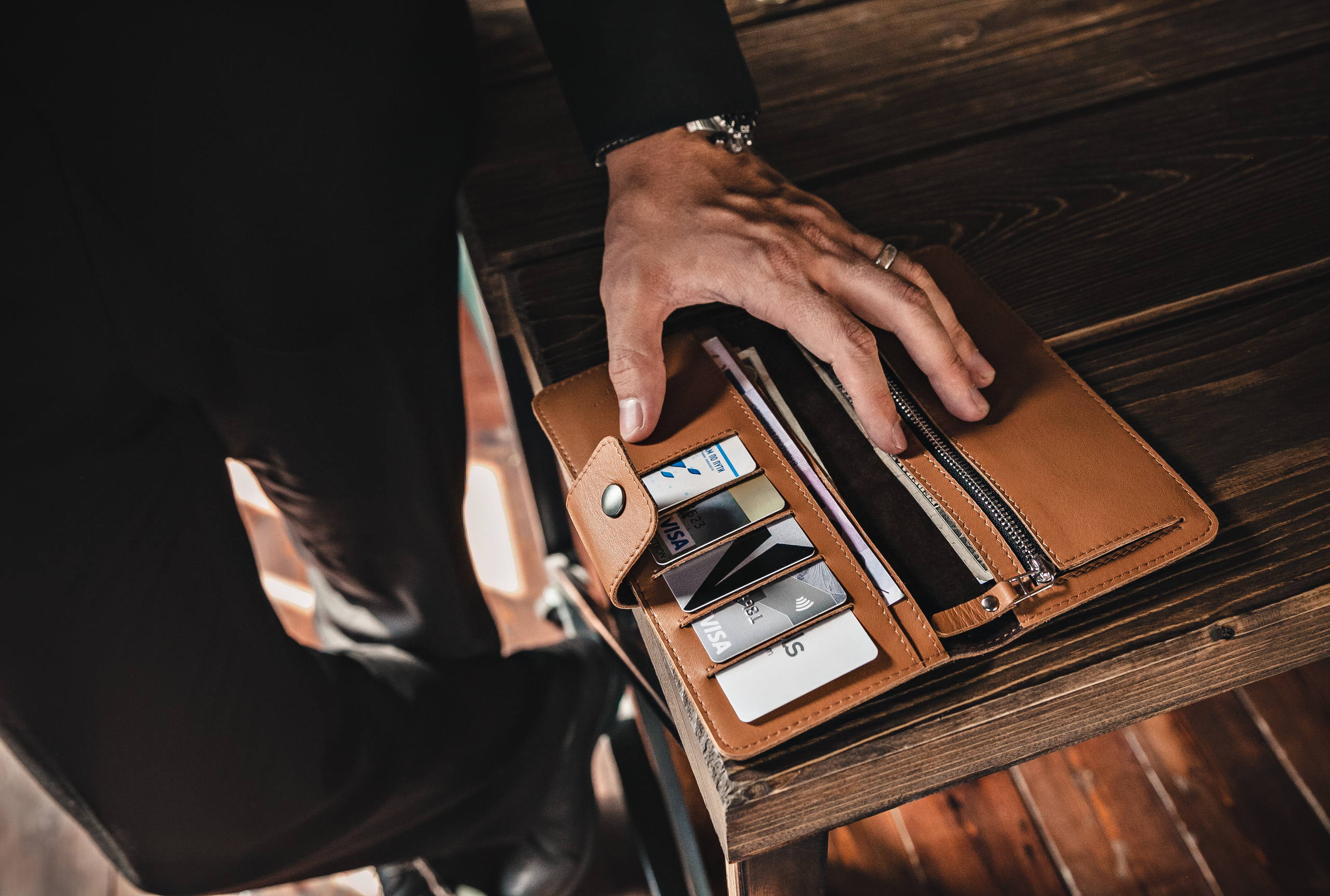 ARTEFACT — аксессуары из натуральной кожи ручной работы. Юлия Падина предметный и фуд-фотограф, Омск