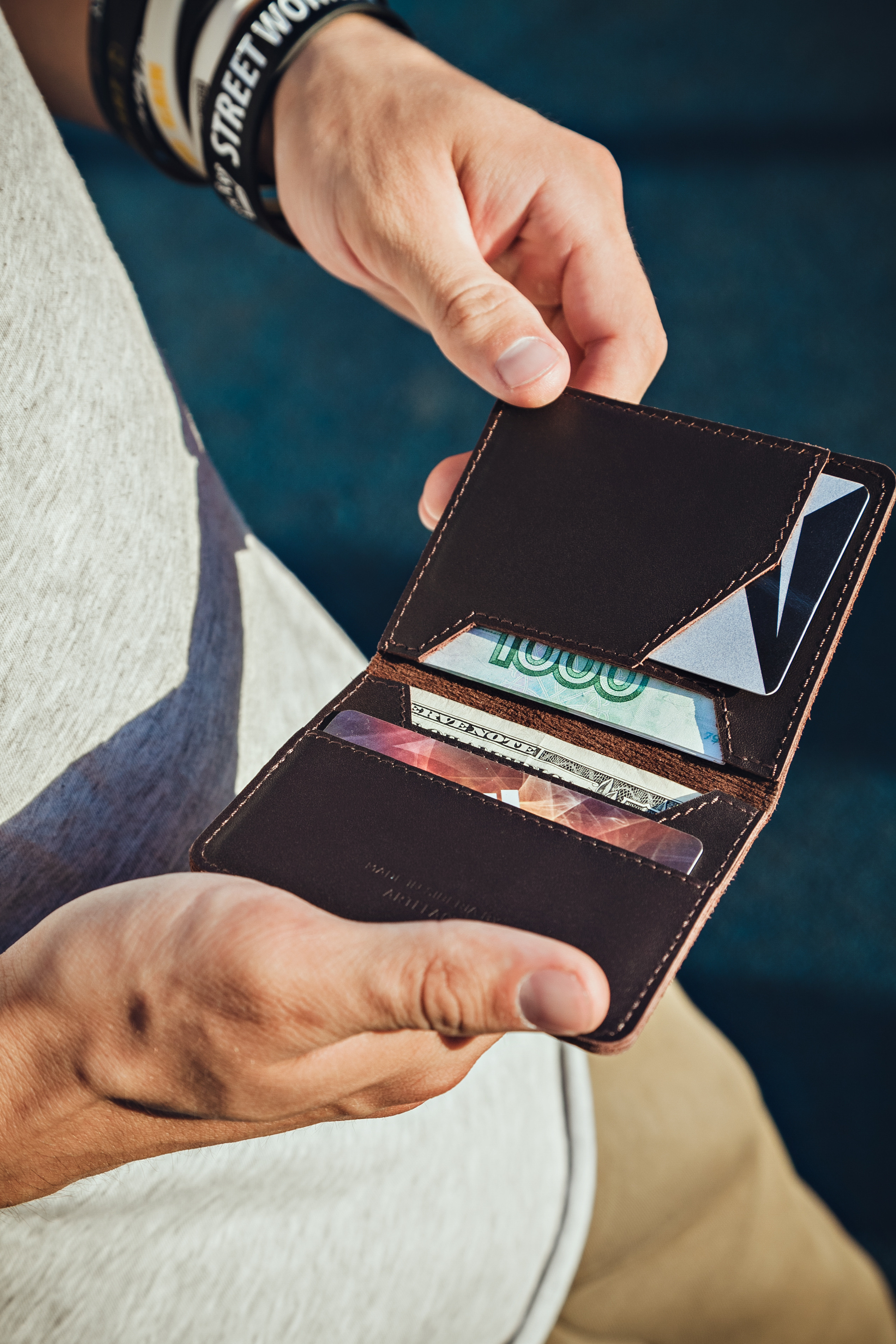 ARTEFACT — аксессуары из натуральной кожи ручной работы. Юлия Падина предметный и фуд-фотограф, Омск