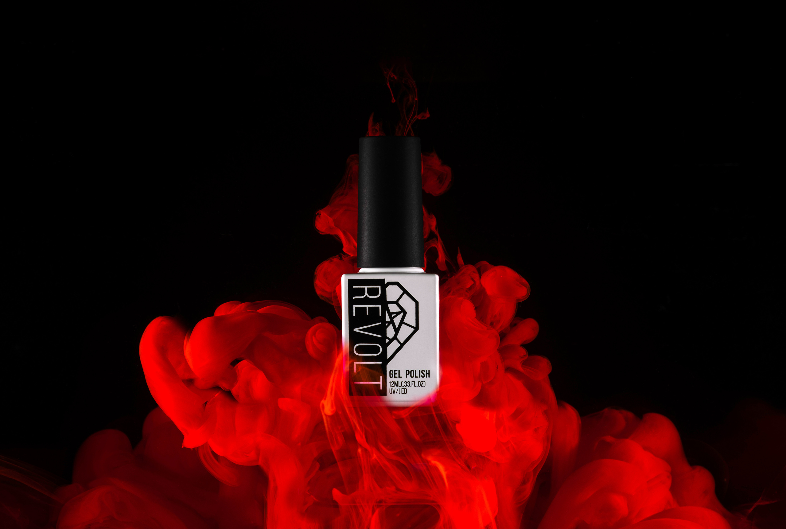 Revol — российский производитель гель-лаков. Юлия Падина предметный и фуд-фотограф, Омск